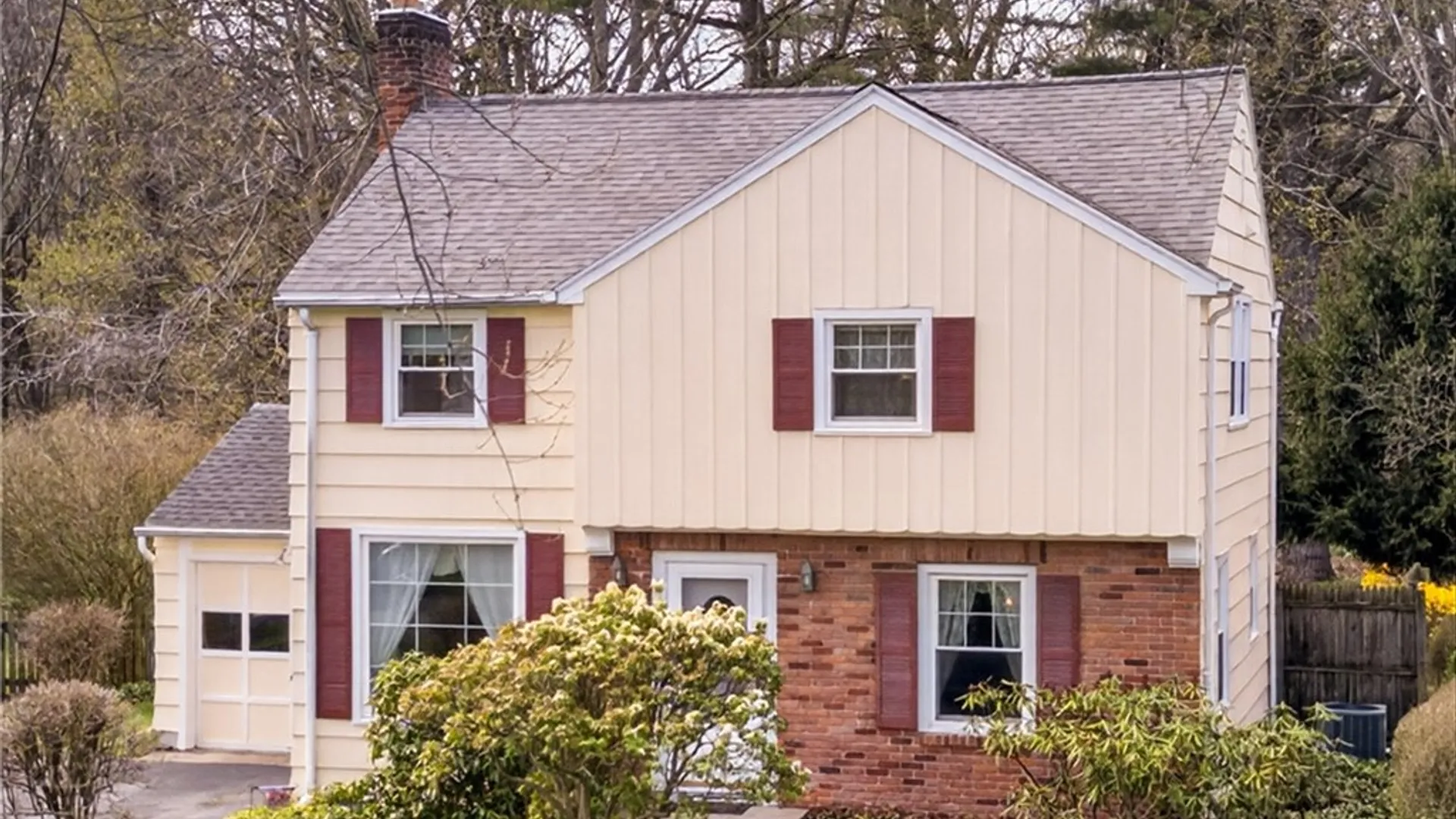 Property at 75 Park Lane, Brighton, NY 14625 3