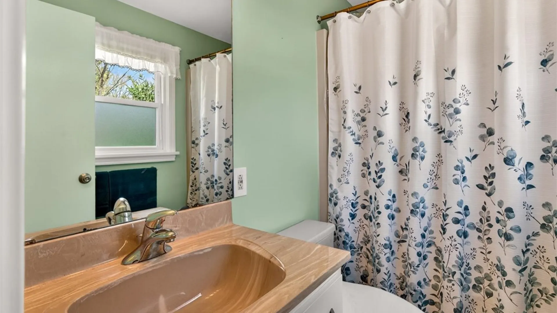 Property at 75 Park Lane, Brighton, NY 14625 38