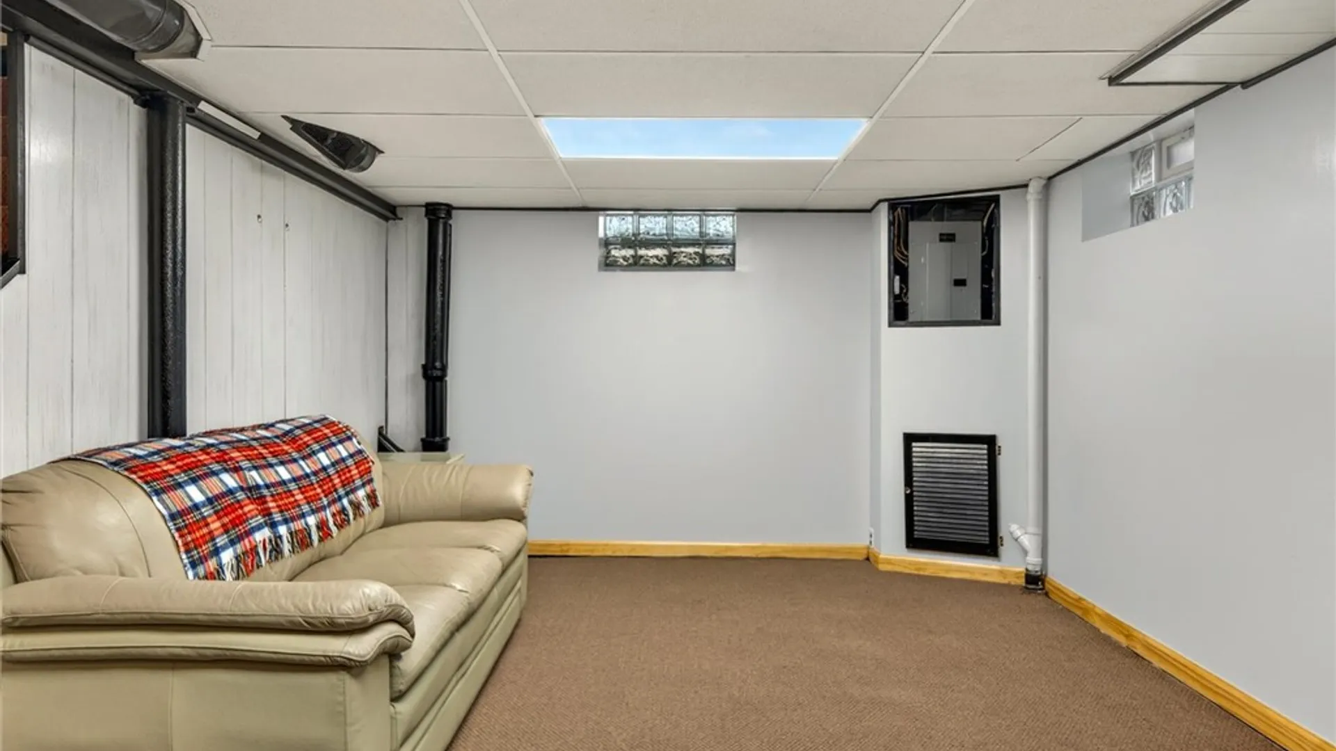 Property at 75 Park Lane, Brighton, NY 14625 42