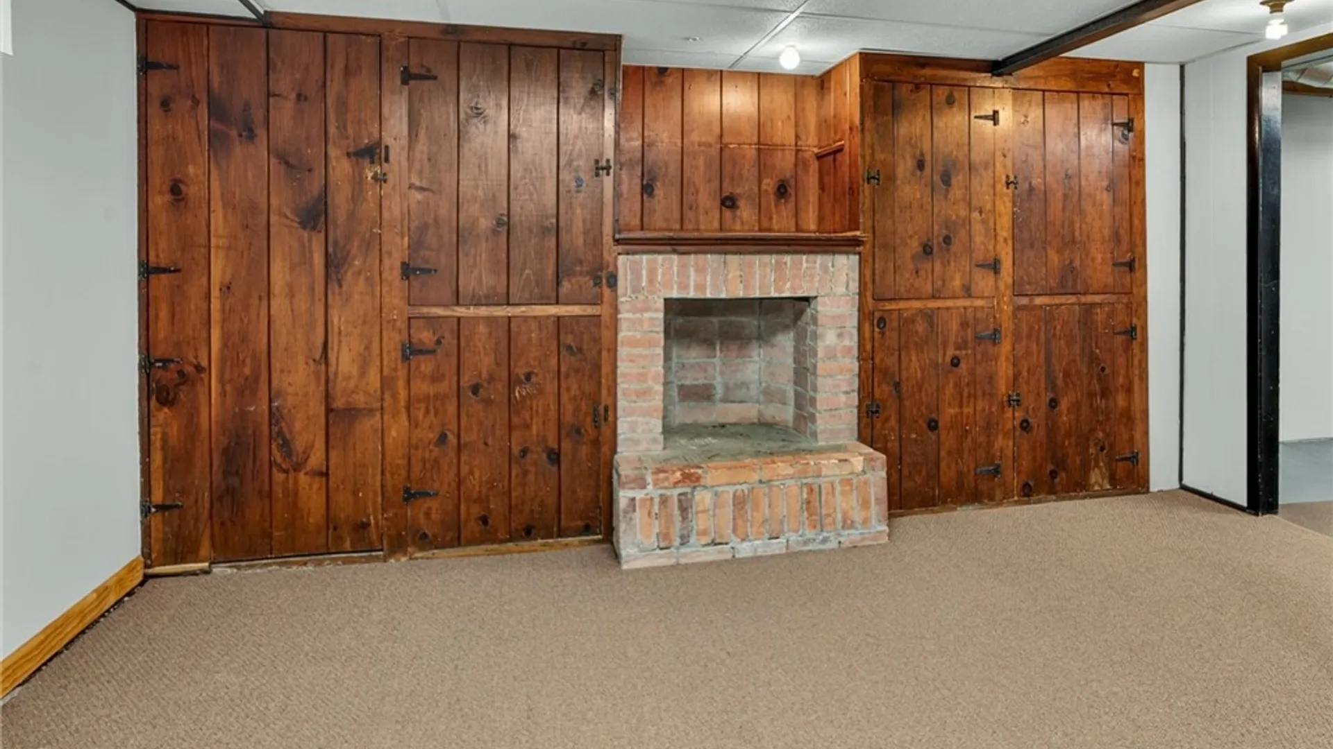 Property at 75 Park Lane, Brighton, NY 14625 44