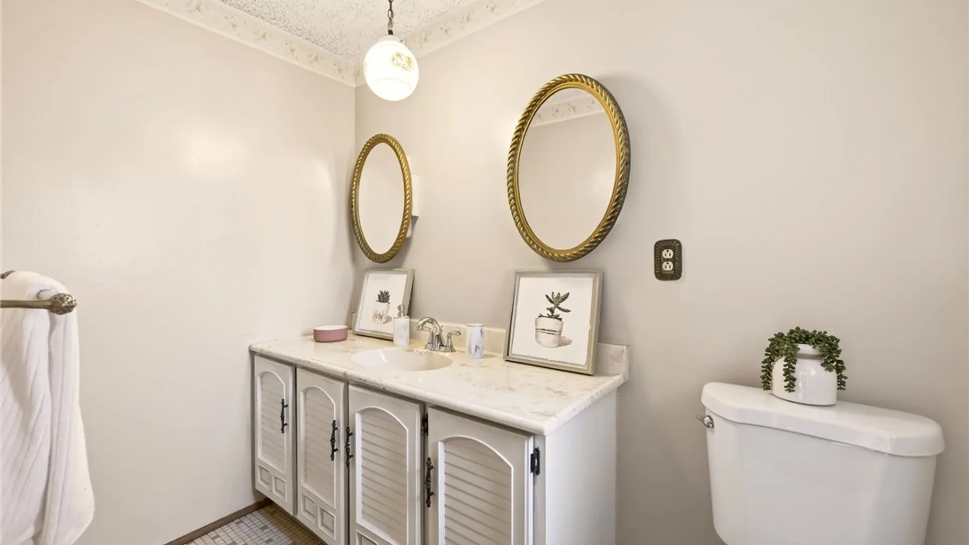 Property at 25 Andrea Lane, Irondequoit, NY 14609 11