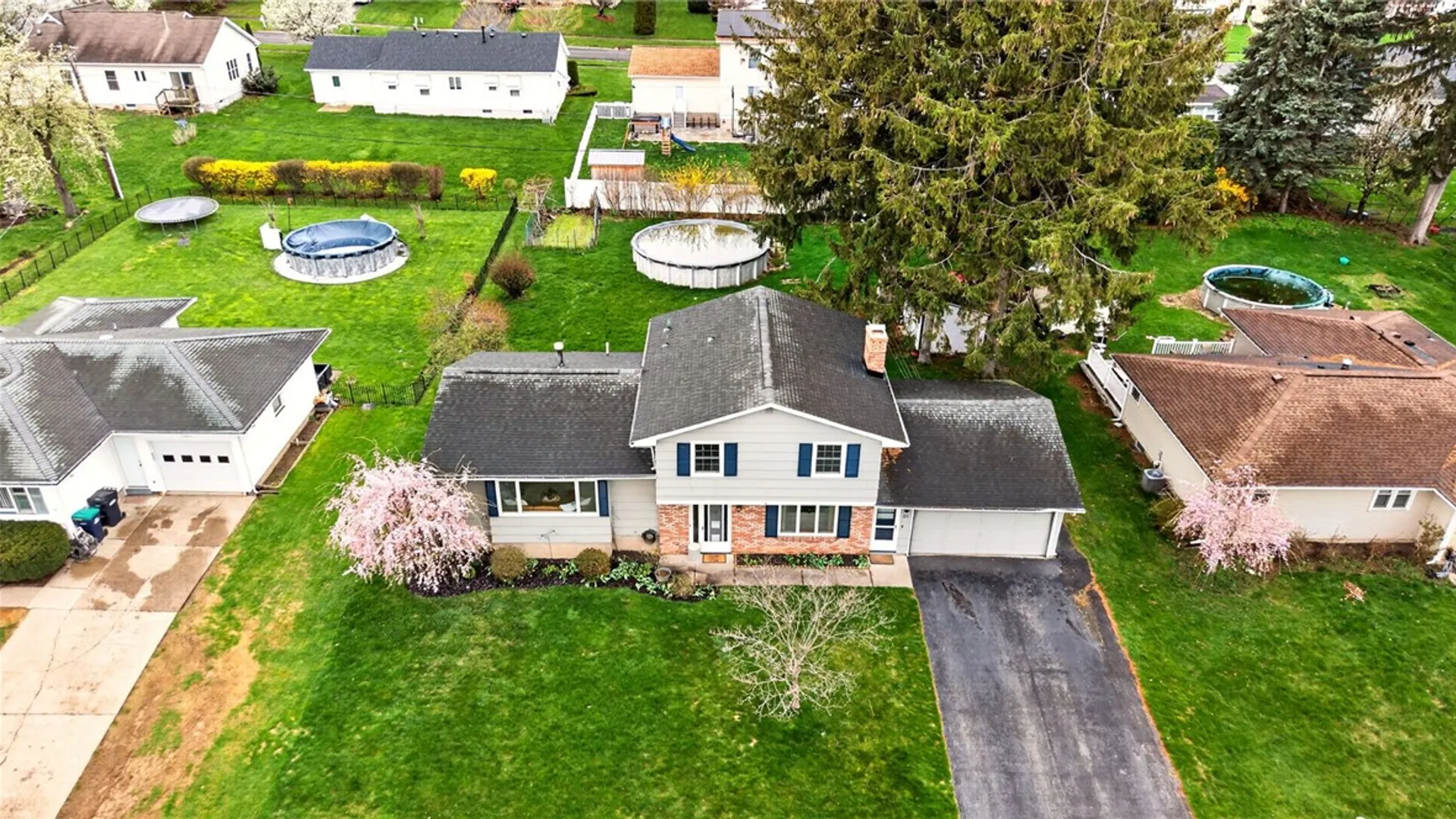 Property at 25 Andrea Lane, Irondequoit, NY 14609 31