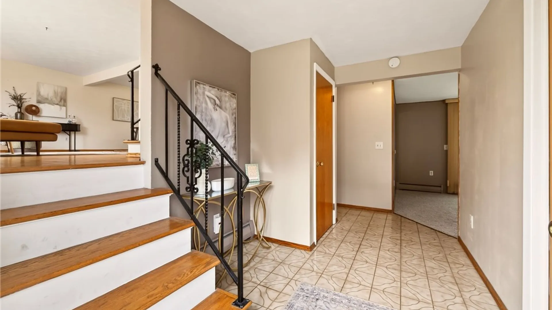 Property at 25 Andrea Lane, Irondequoit, NY 14609 4