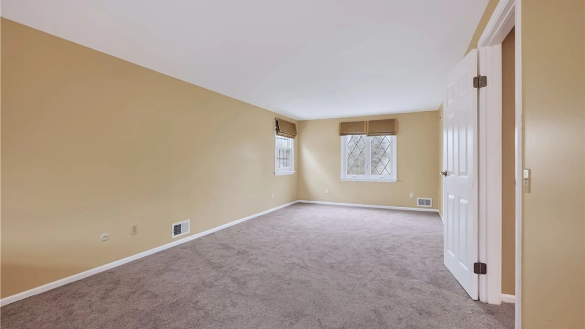 Property at 5 Chesham Way, Perinton, NY 14450 20