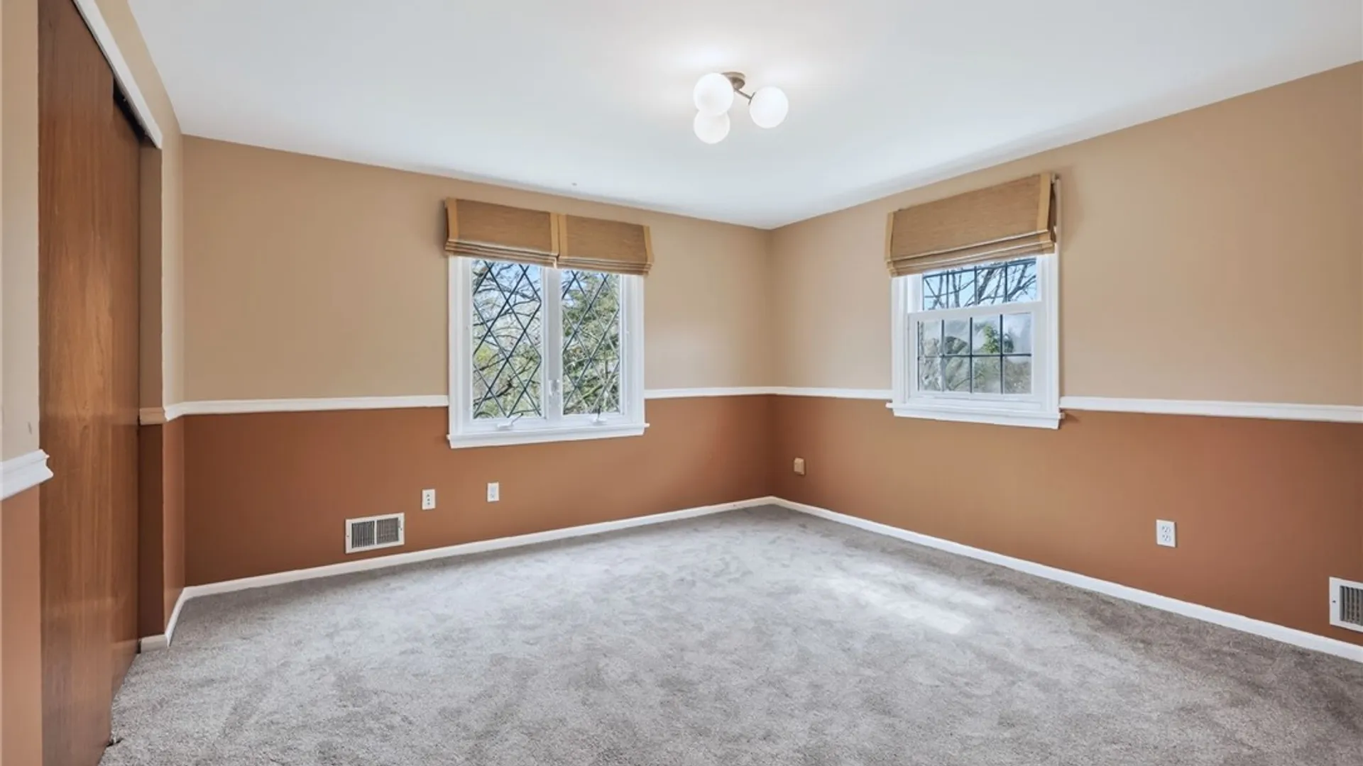 Property at 5 Chesham Way, Perinton, NY 14450 26