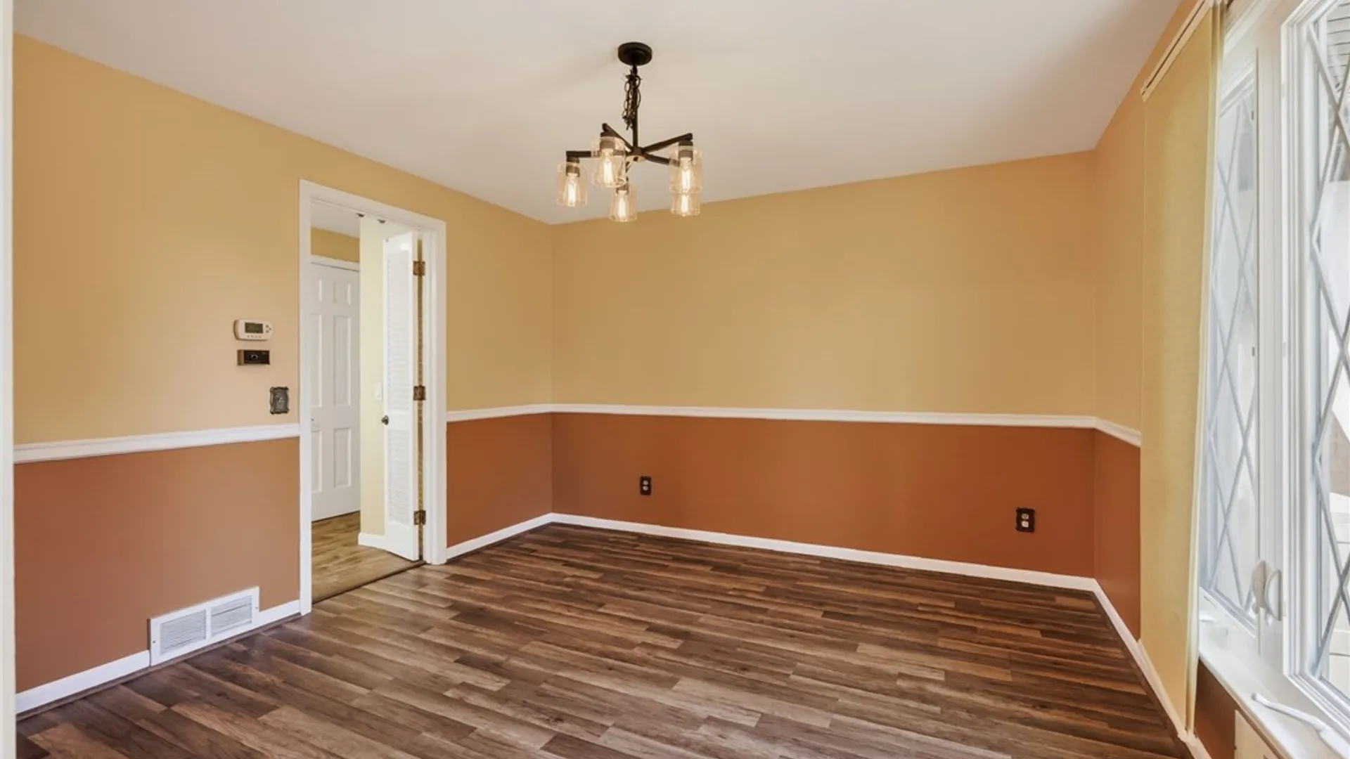 Property at 5 Chesham Way, Perinton, NY 14450 5