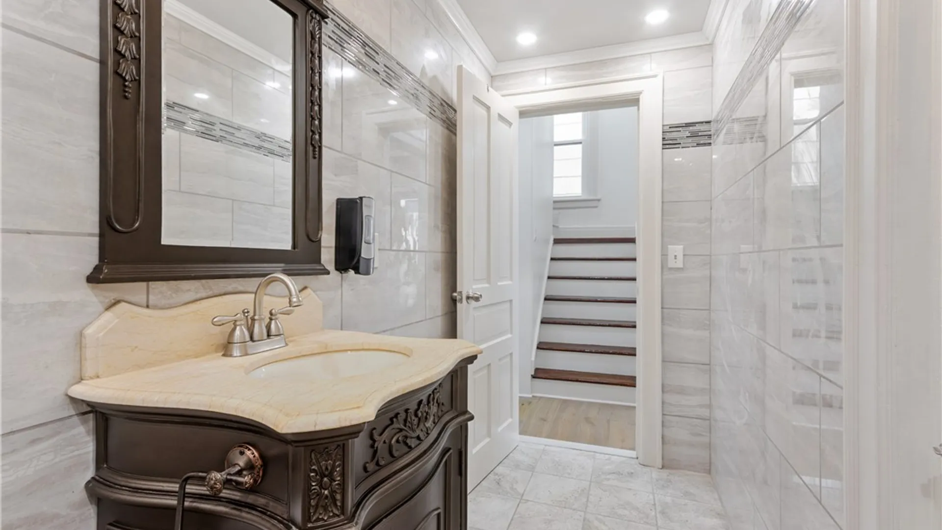 Property at 152 Military Road, Buffalo, NY 14207 7