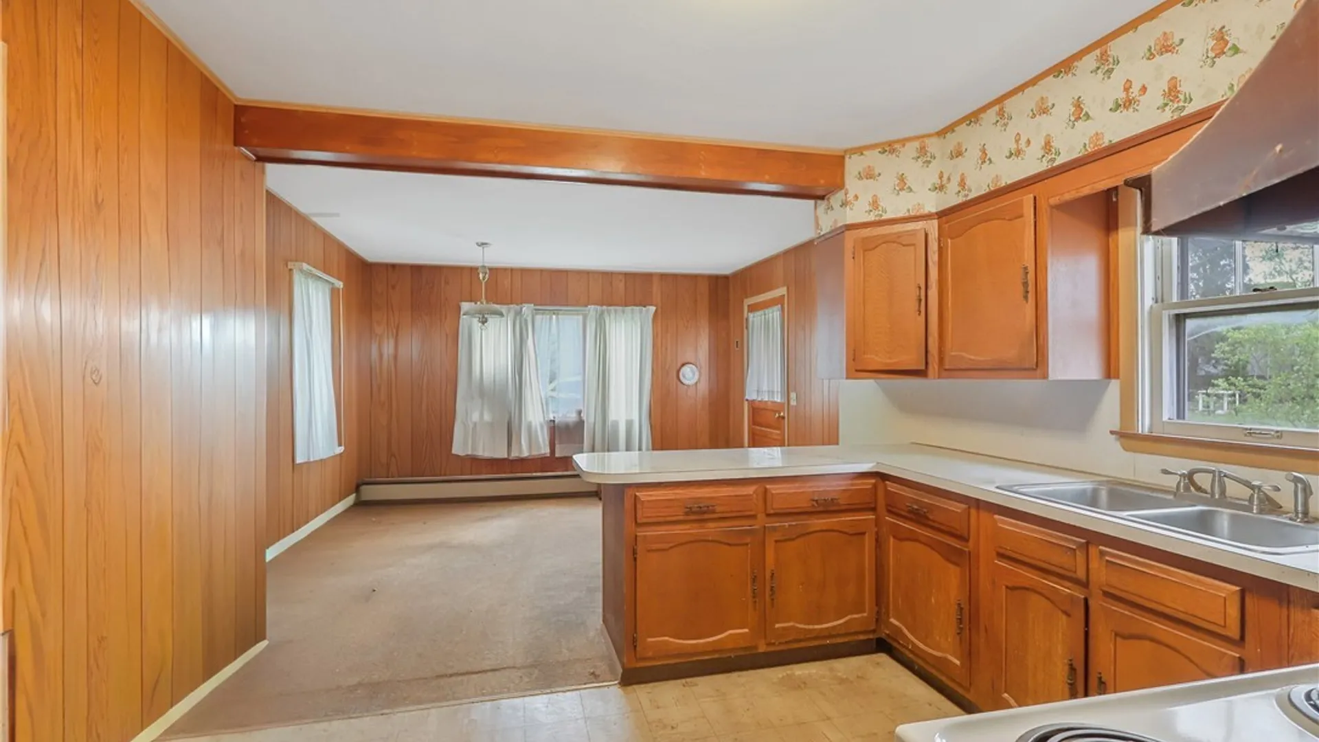 Property at 112 Gillespie Avenue, Camillus, NY 13219 11