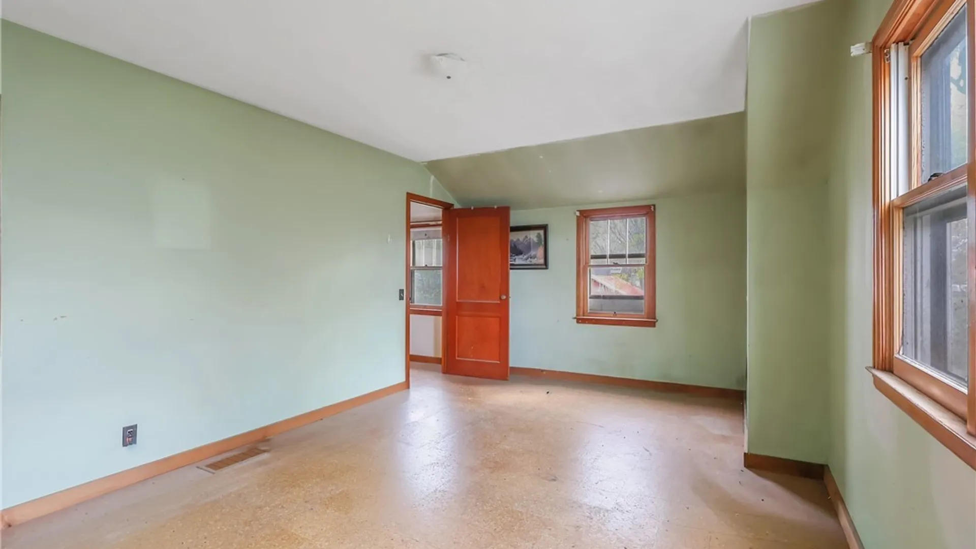 Property at 112 Gillespie Avenue, Camillus, NY 13219 21