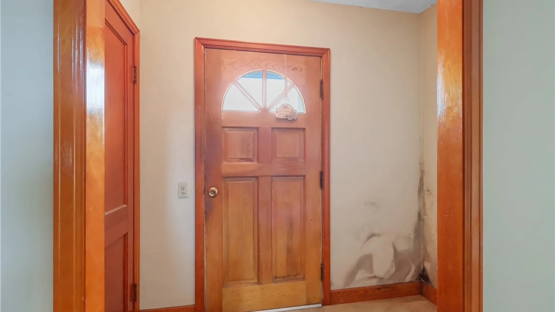 Property at 112 Gillespie Avenue, Camillus, NY 13219 4