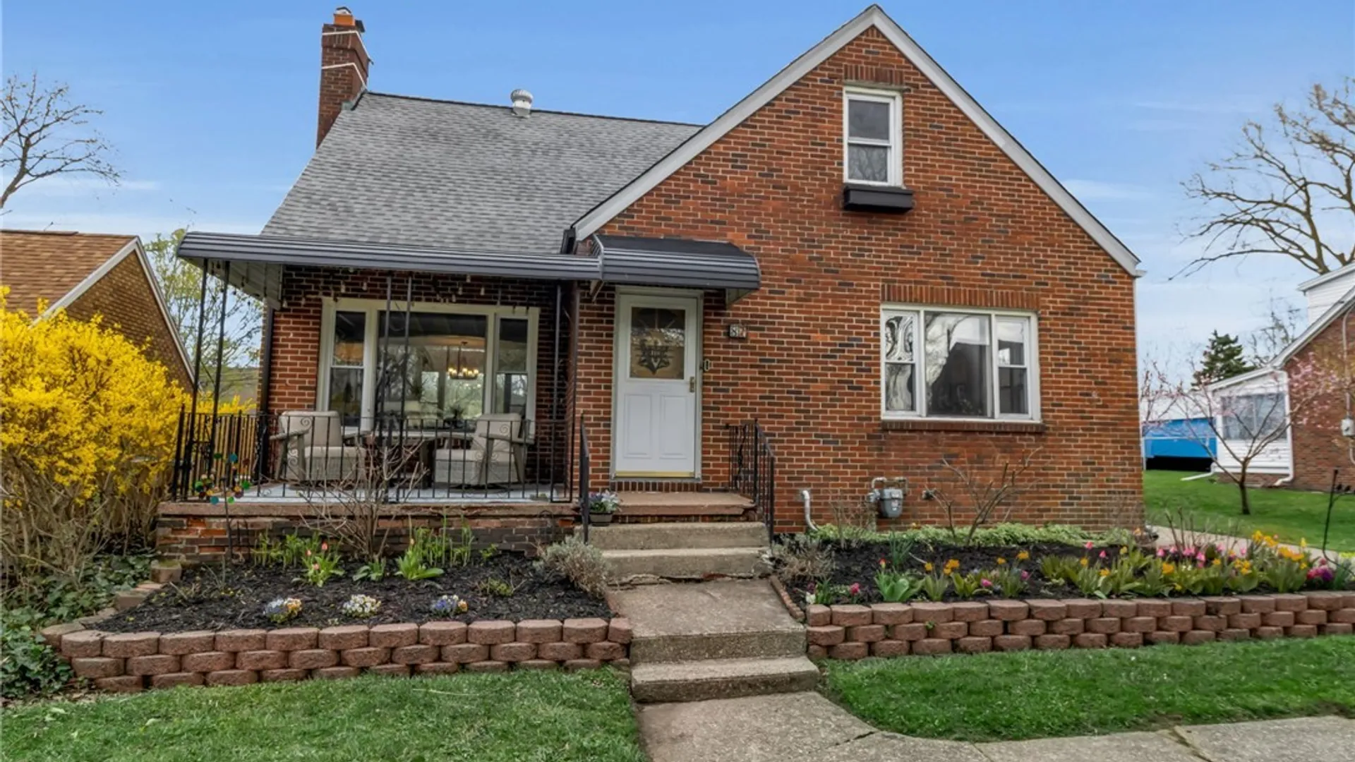 Property at 87 Lynncrest, Cheektowaga, NY 14225 2