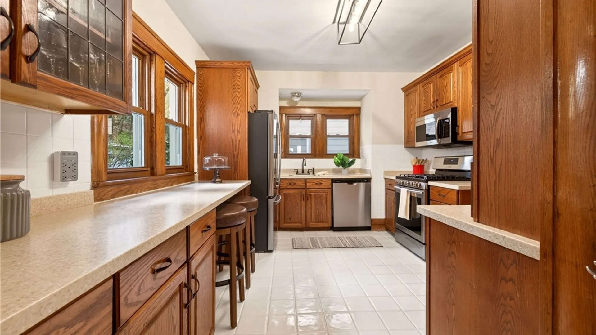 Property at 31 Highland Parkway, Rochester, NY 14620 15