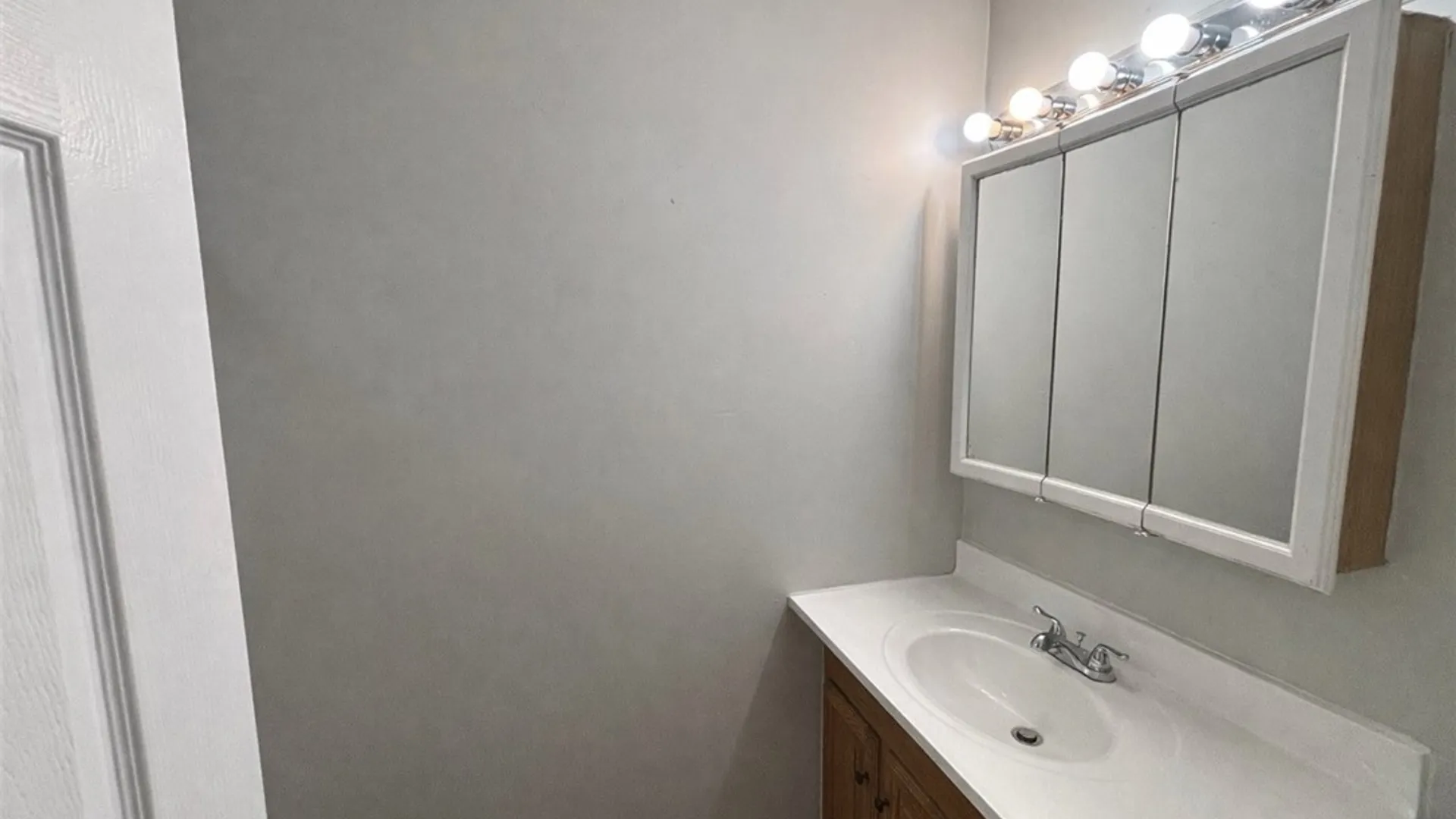 Property at 347 Ludington St, Buffalo, NY 14206 14