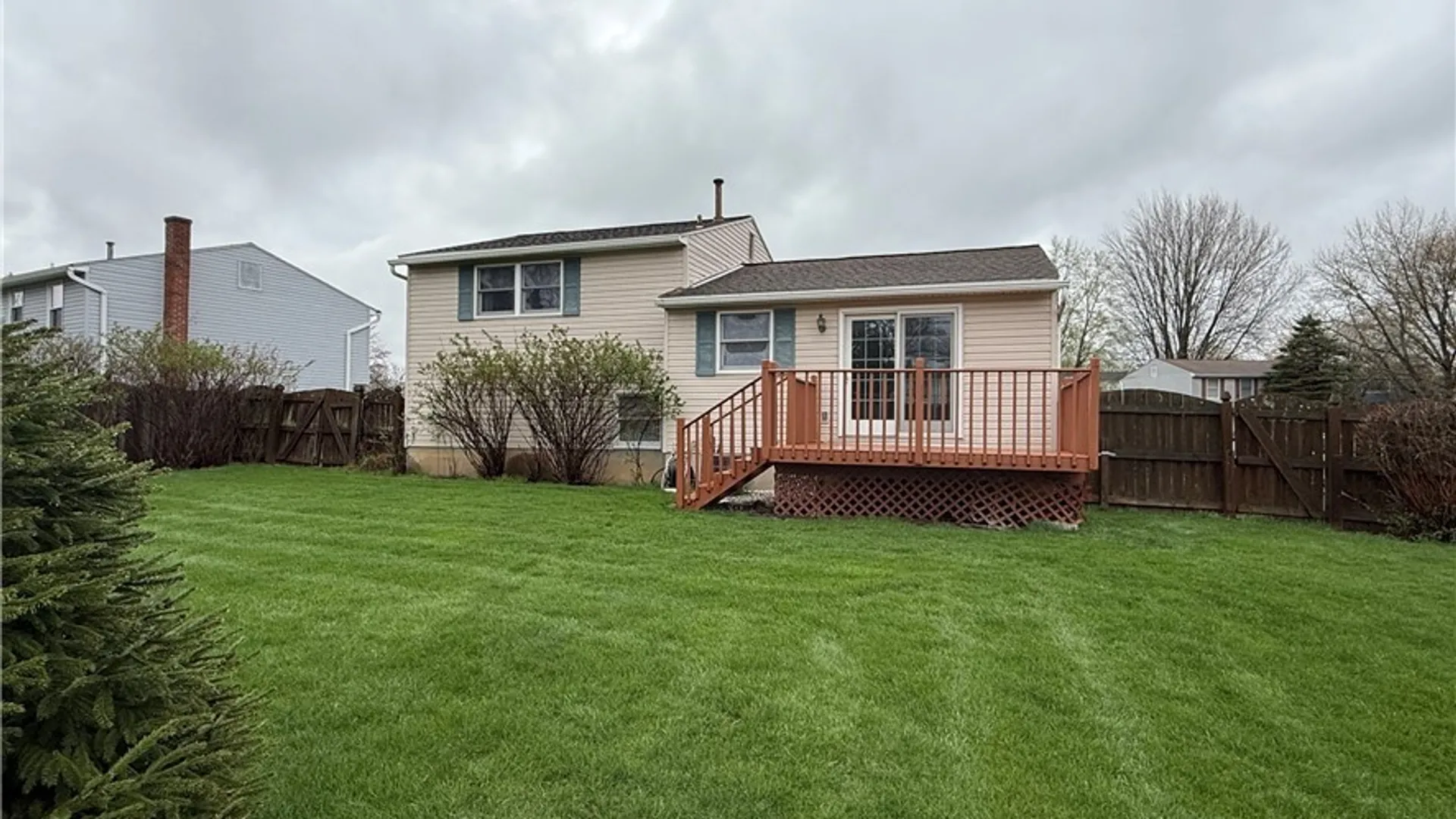 Property at 4306 Amblewood Lane, Clay, NY 13041 17