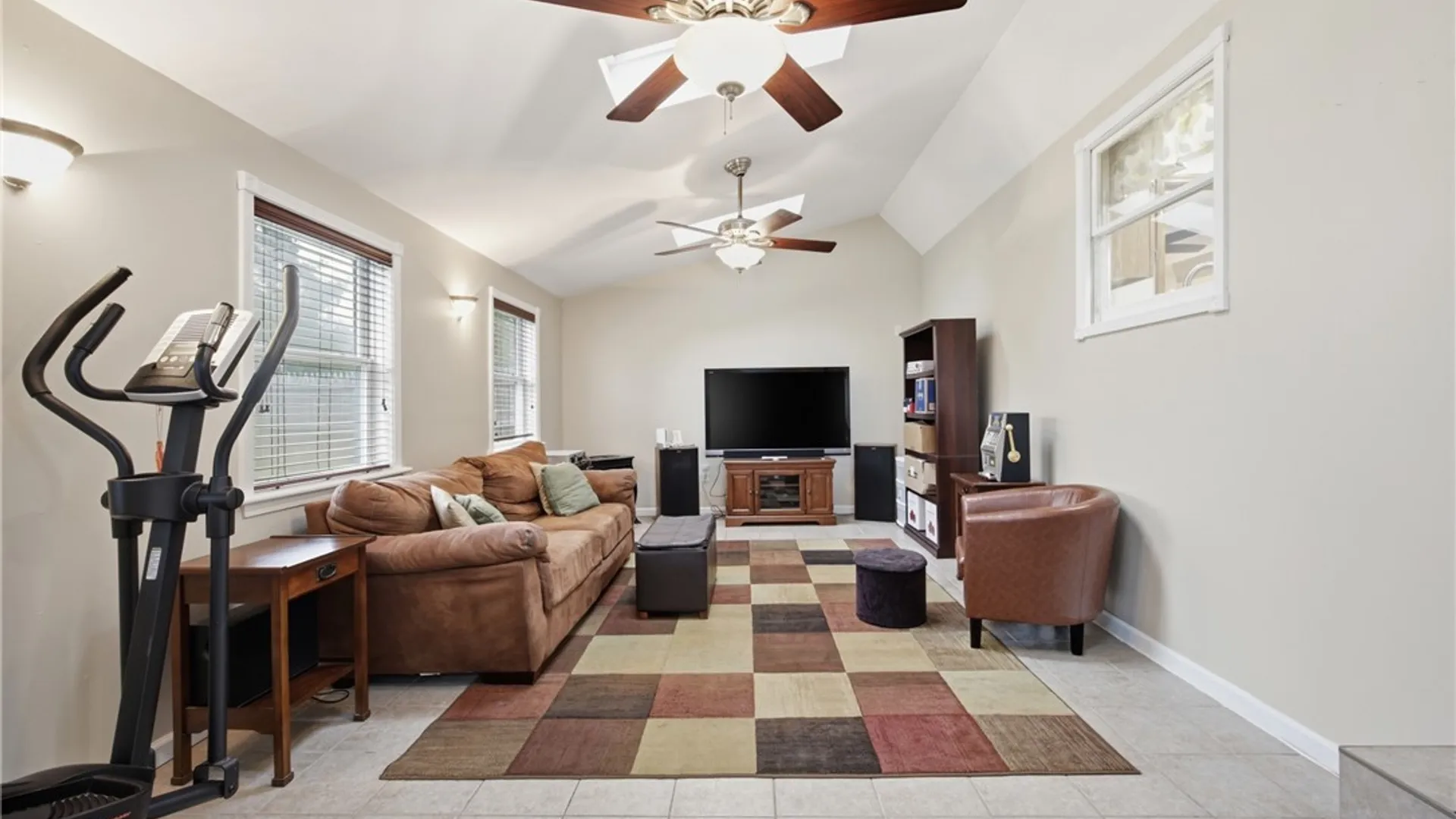 Property at 379 Vine Lane, Amherst, NY 14228 24