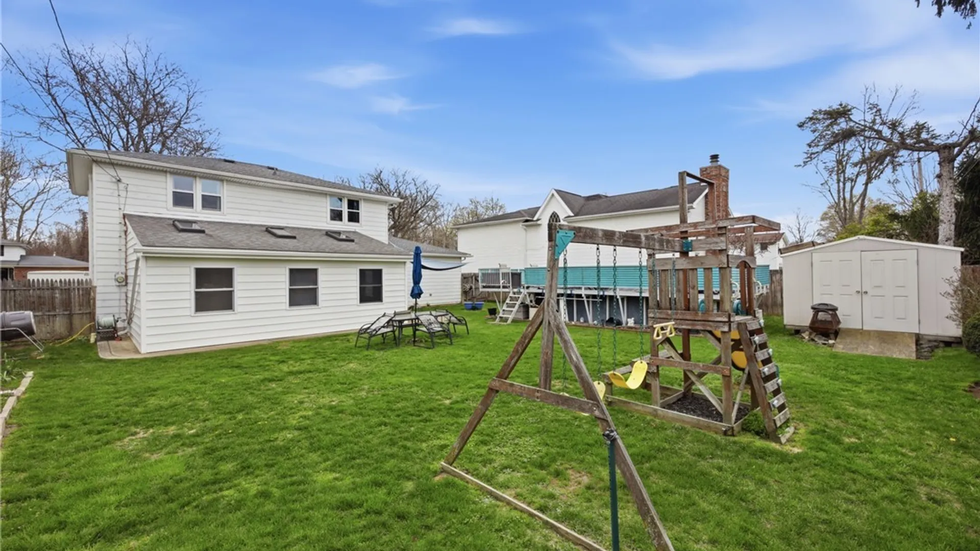 Property at 379 Vine Lane, Amherst, NY 14228 4