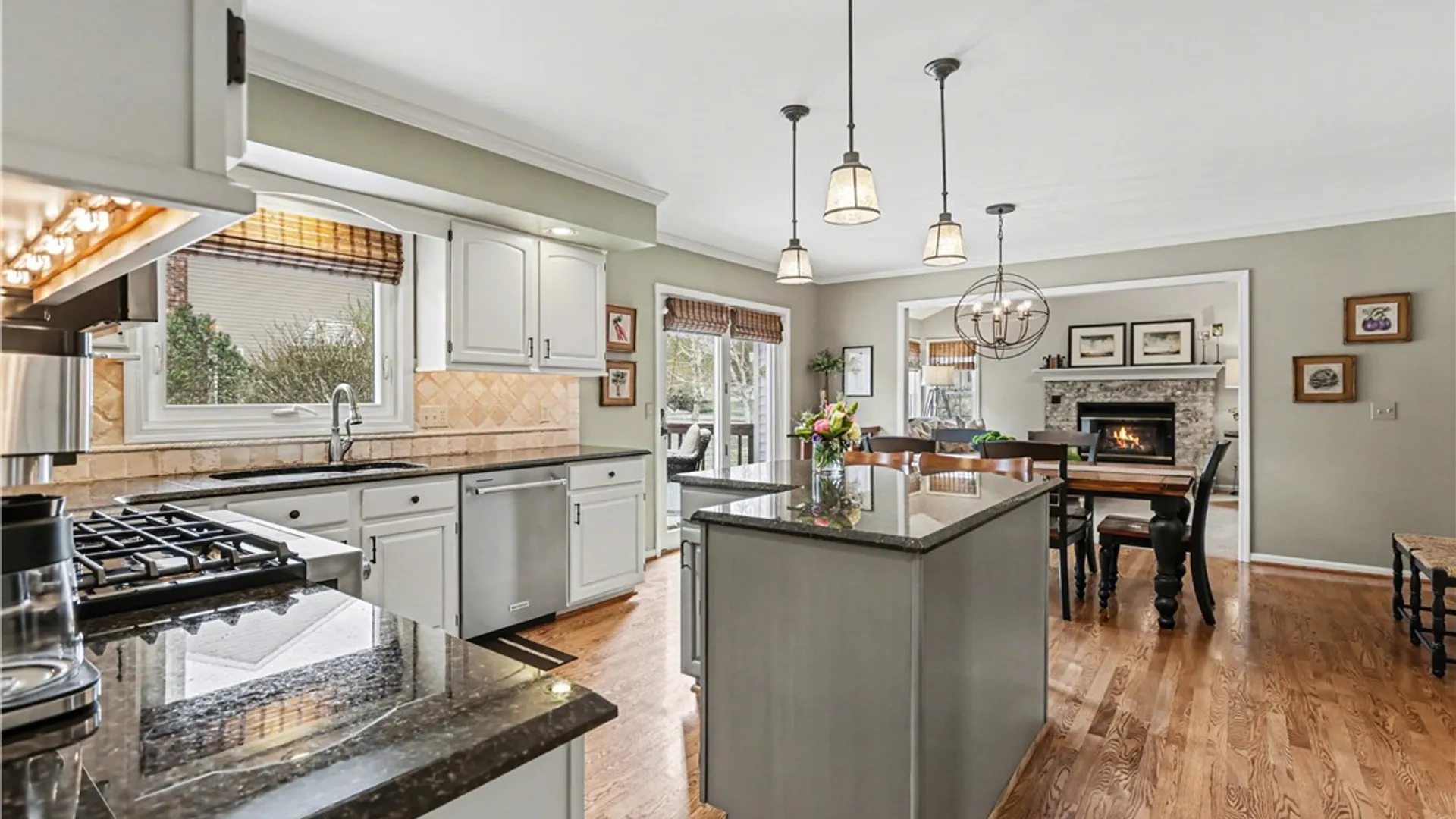 Property at 8 Wayshire Drive, Penfield, NY 14526 10