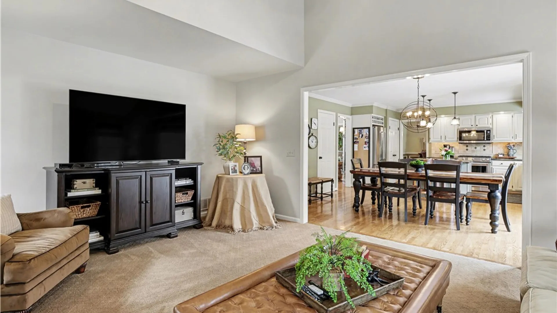 Property at 8 Wayshire Drive, Penfield, NY 14526 12