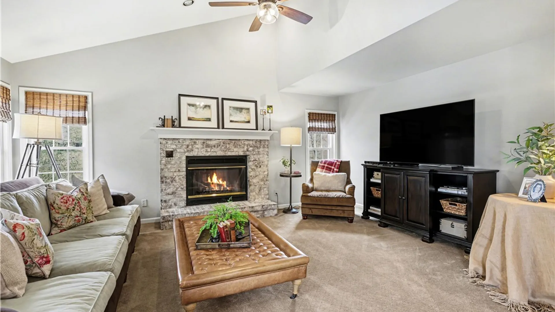 Property at 8 Wayshire Drive, Penfield, NY 14526 13