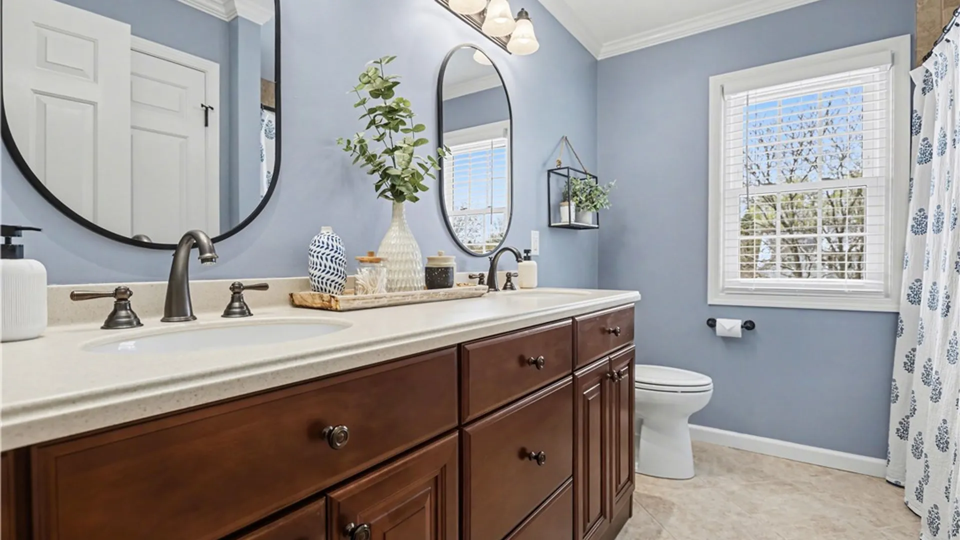 Property at 8 Wayshire Drive, Penfield, NY 14526 23