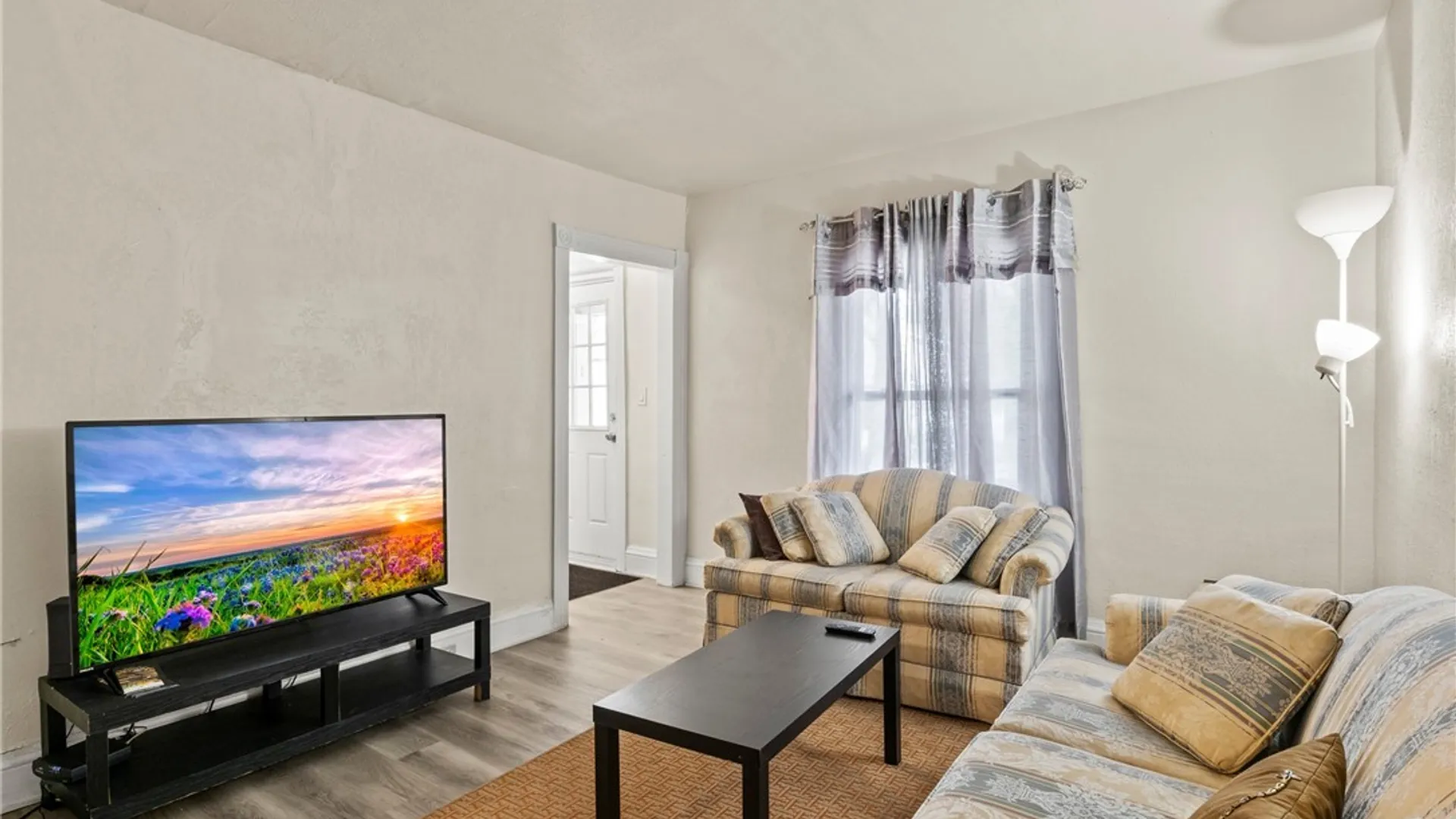 Property at 1812 18th Street, Niagara Falls, NY 14305 7