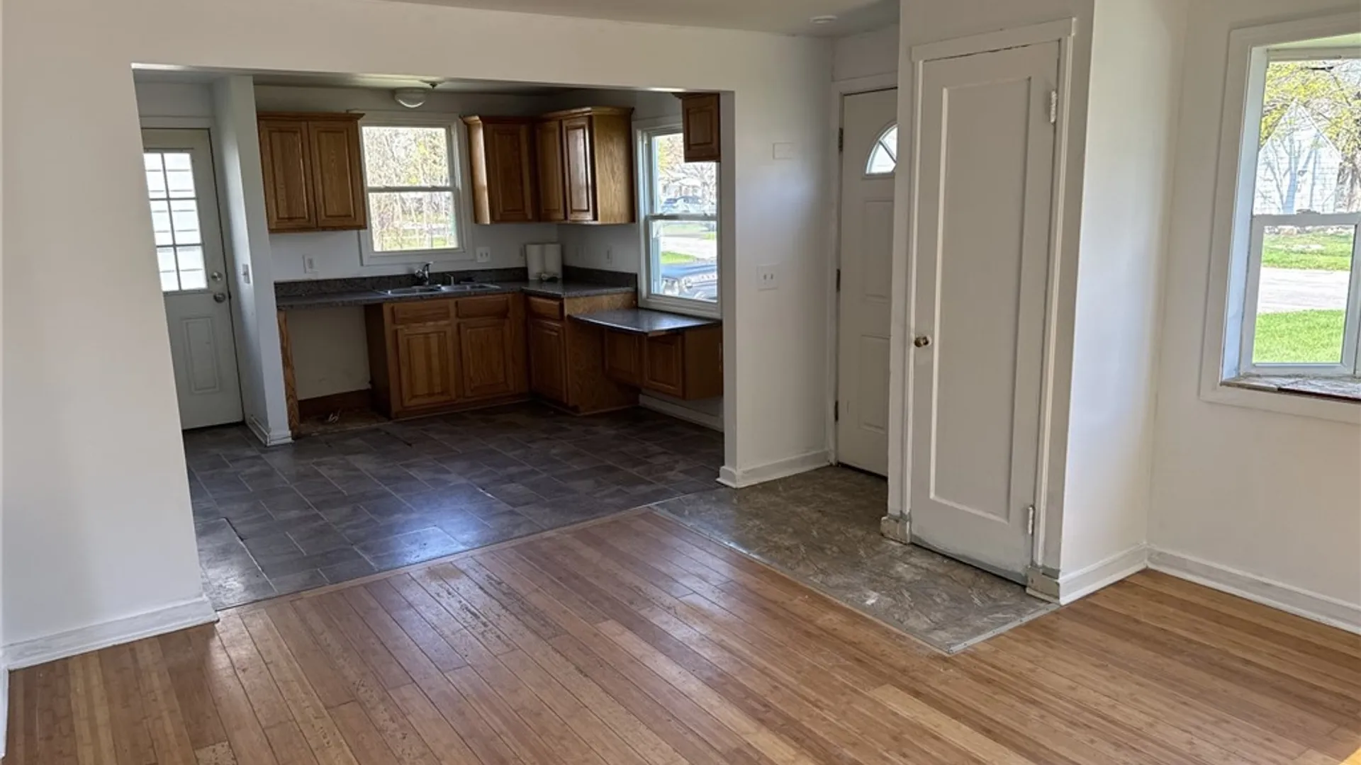 Property at 337 Leonard Road, Greece, NY 14616 4