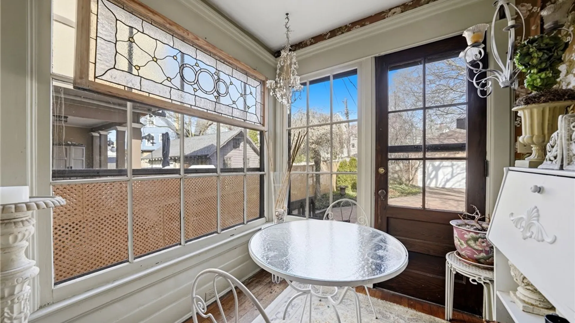 Property at 82 Bidwell Parkway, Buffalo, NY 14222 13