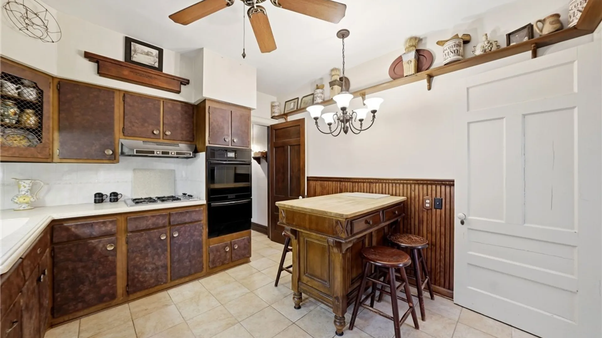 Property at 82 Bidwell Parkway, Buffalo, NY 14222 18