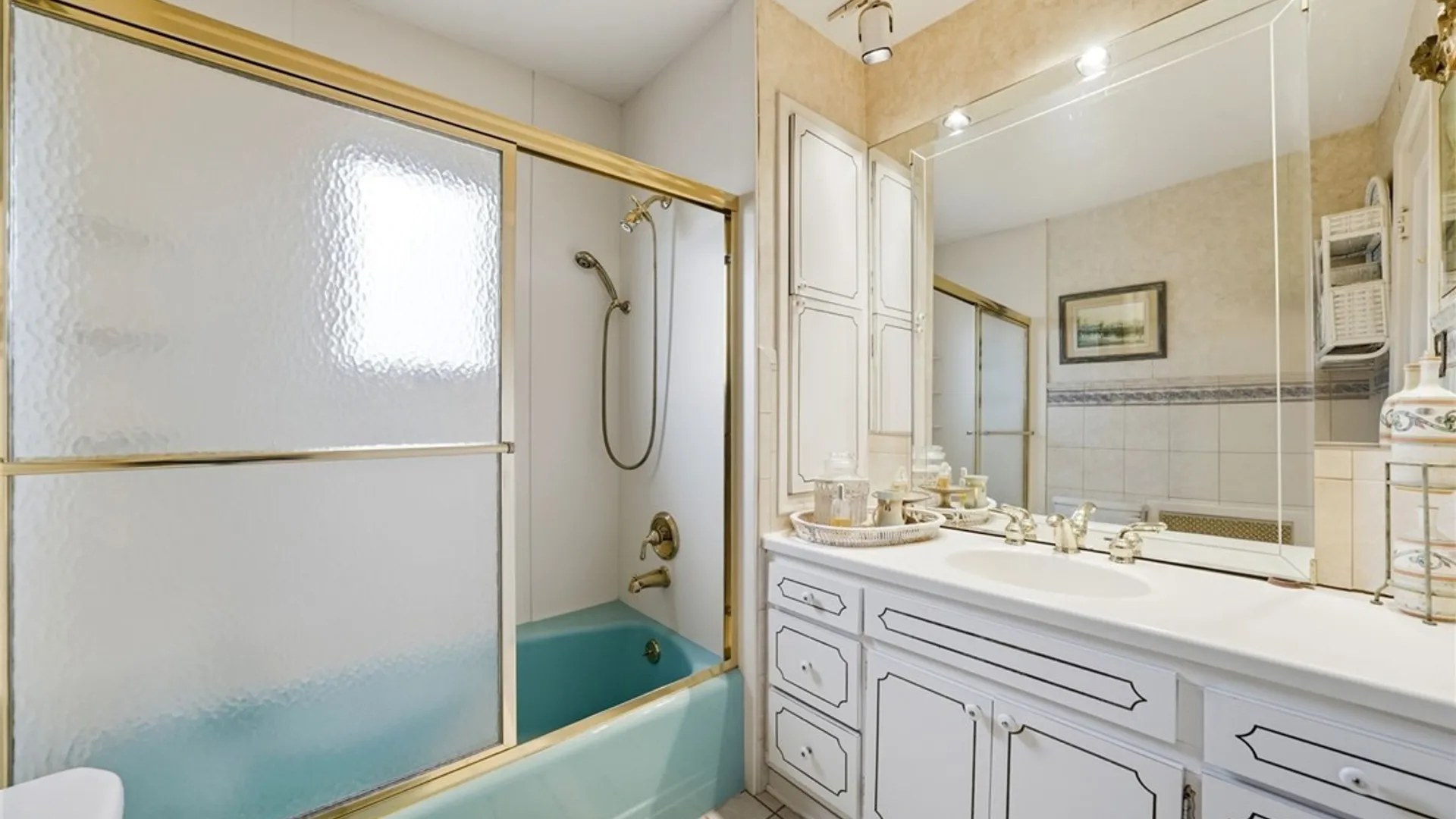 Property at 82 Bidwell Parkway, Buffalo, NY 14222 29