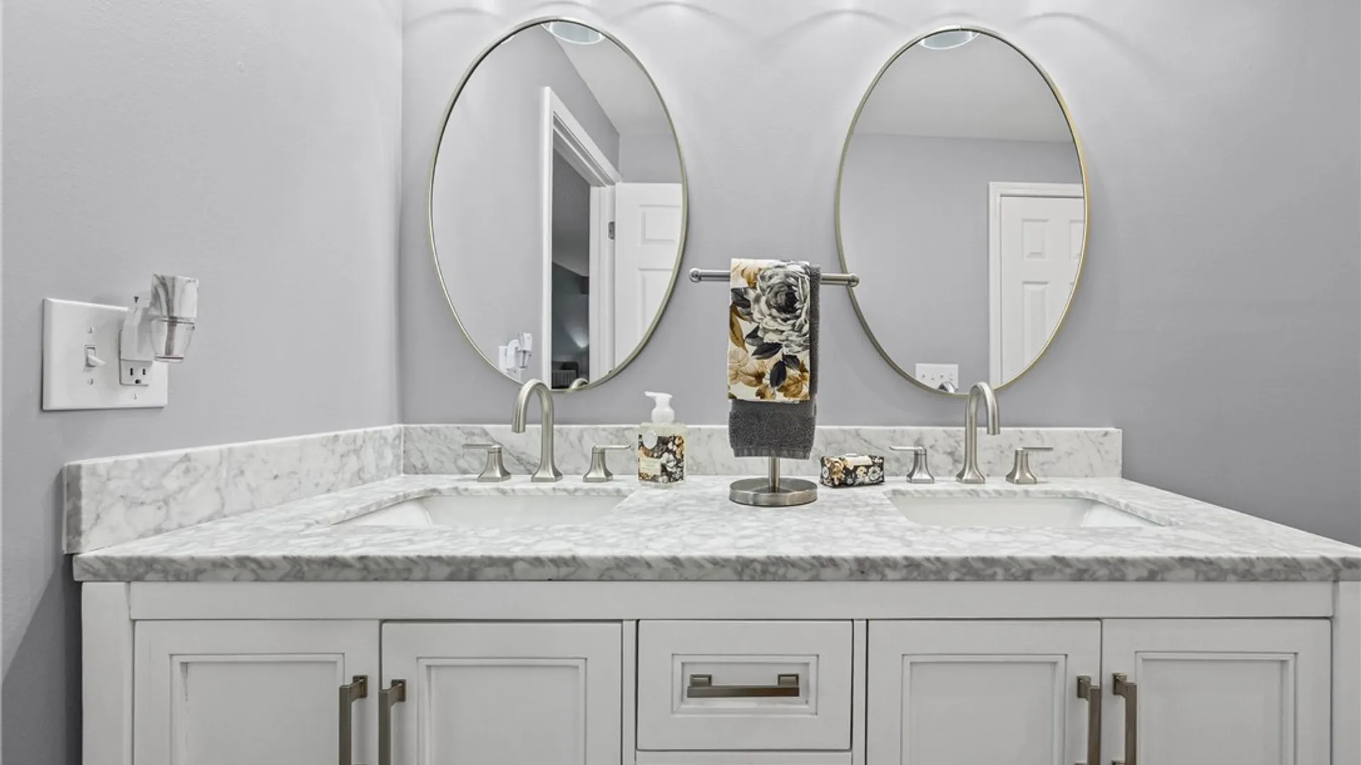 Property at 28 Blue Ridge Road, Penfield, NY 14526 28