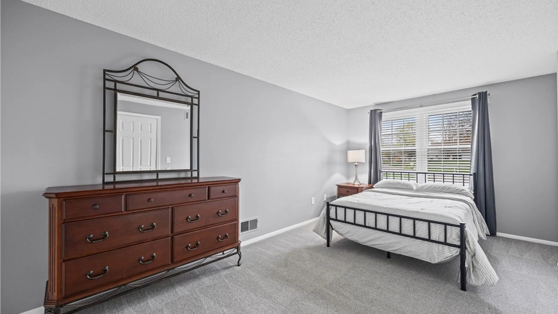 Property at 28 Blue Ridge Road, Penfield, NY 14526 29