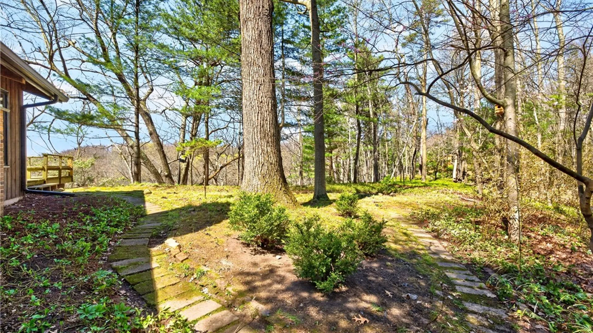 Property at 1 Lacoma Lane, Perinton, NY 14534 38