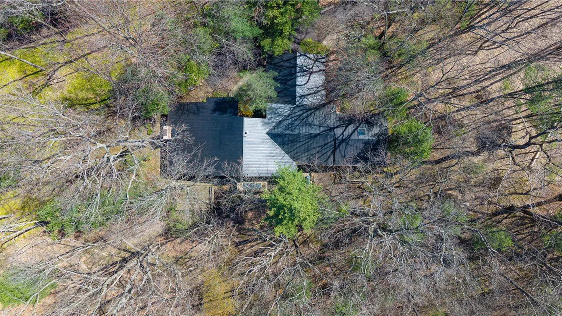 Property at 1 Lacoma Lane, Perinton, NY 14534 42