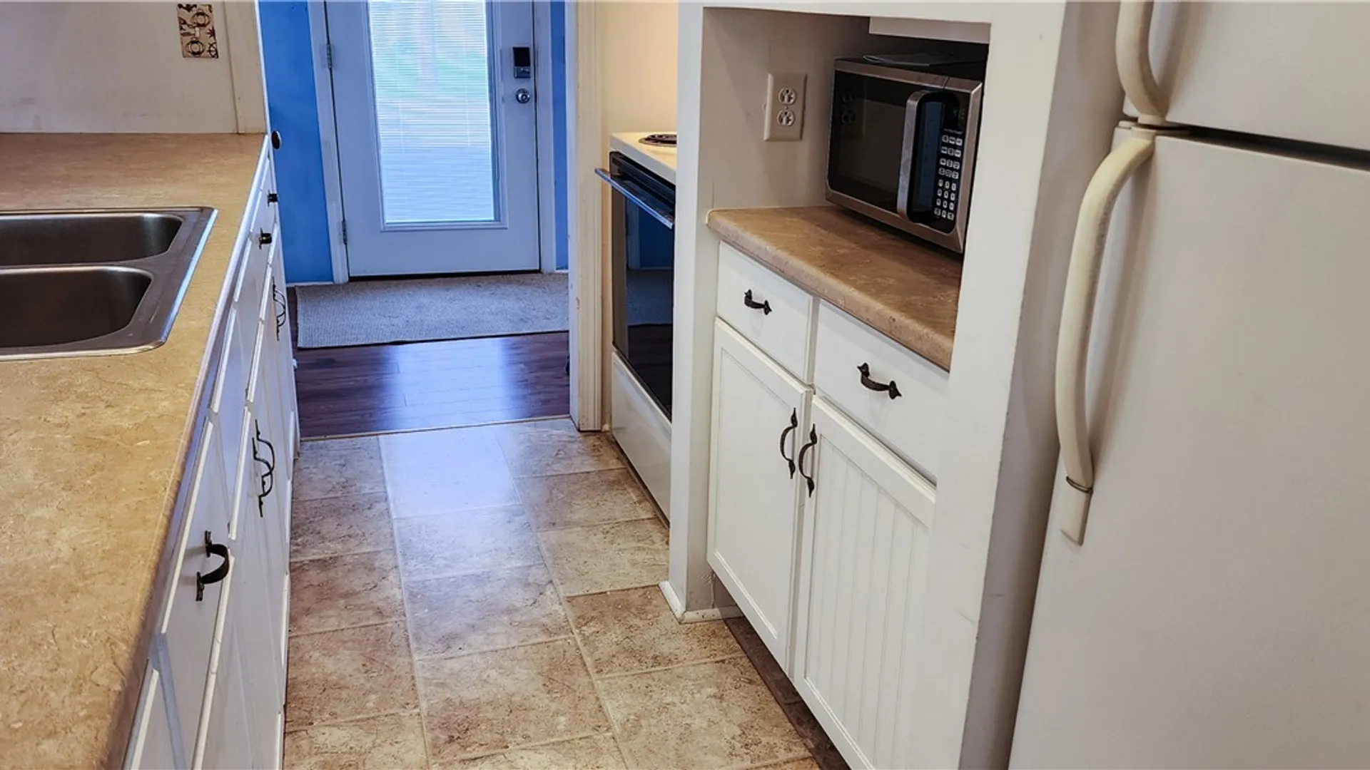 Property at 8546 Gardenier Lane, Sodus, NY 14555 15