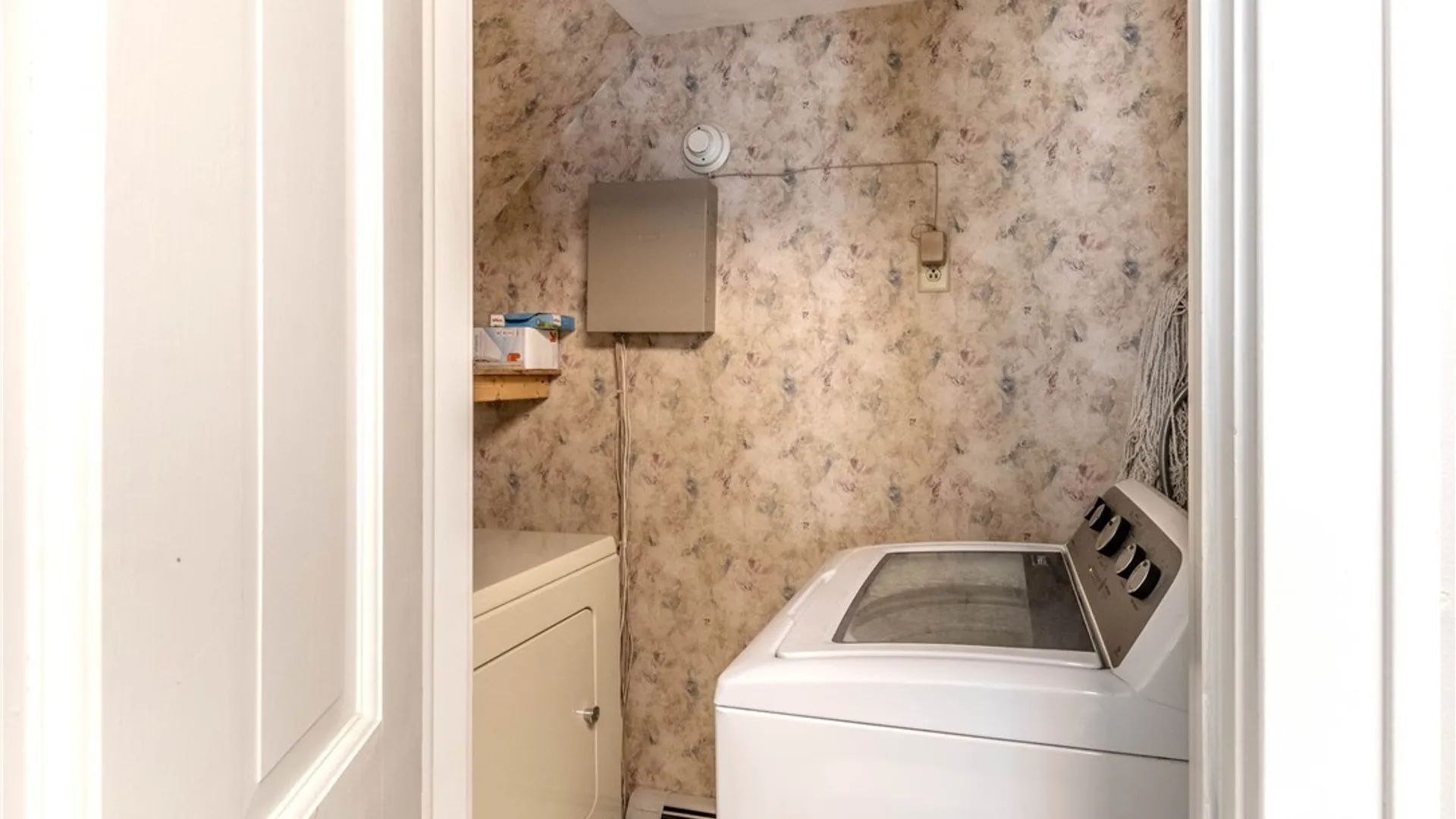 Property at 189 Buffalo Street, Hamburg, NY 14075 16