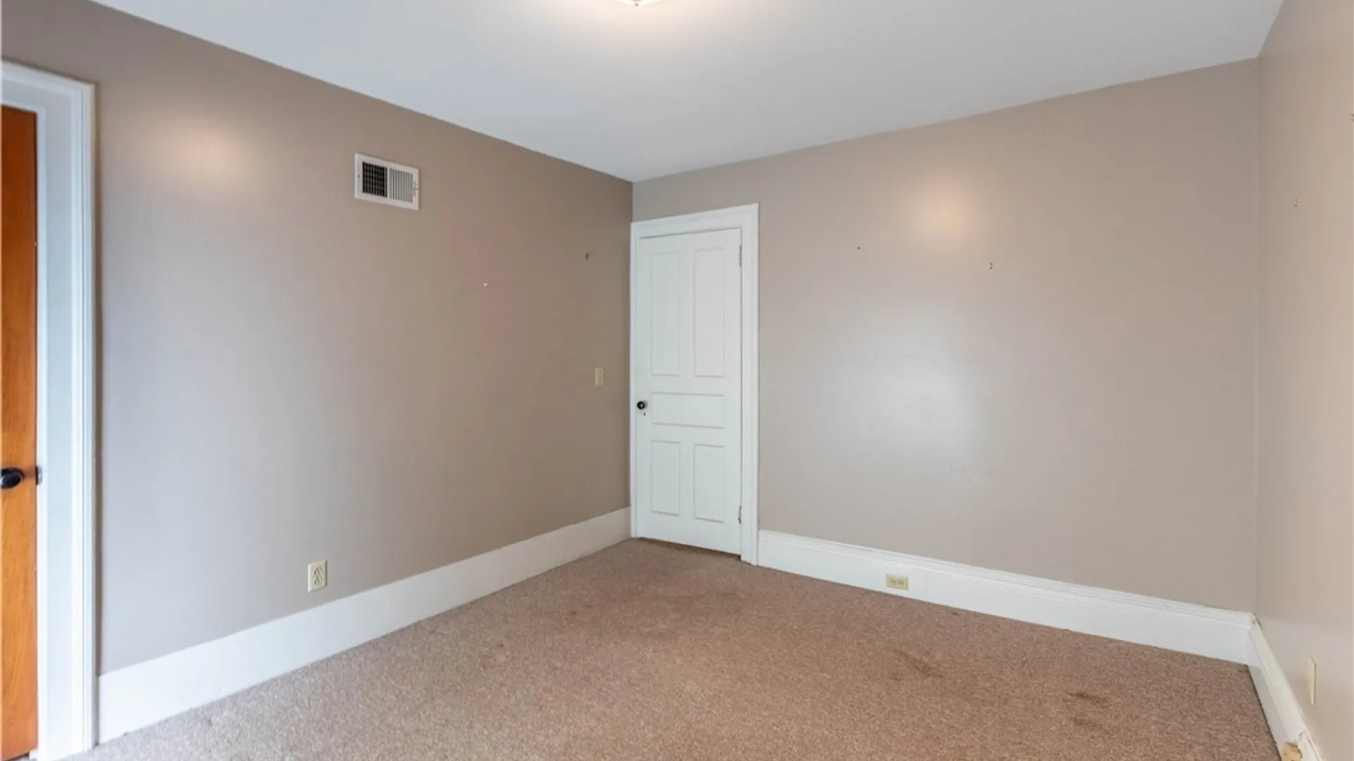 Property at 189 Buffalo Street, Hamburg, NY 14075 24