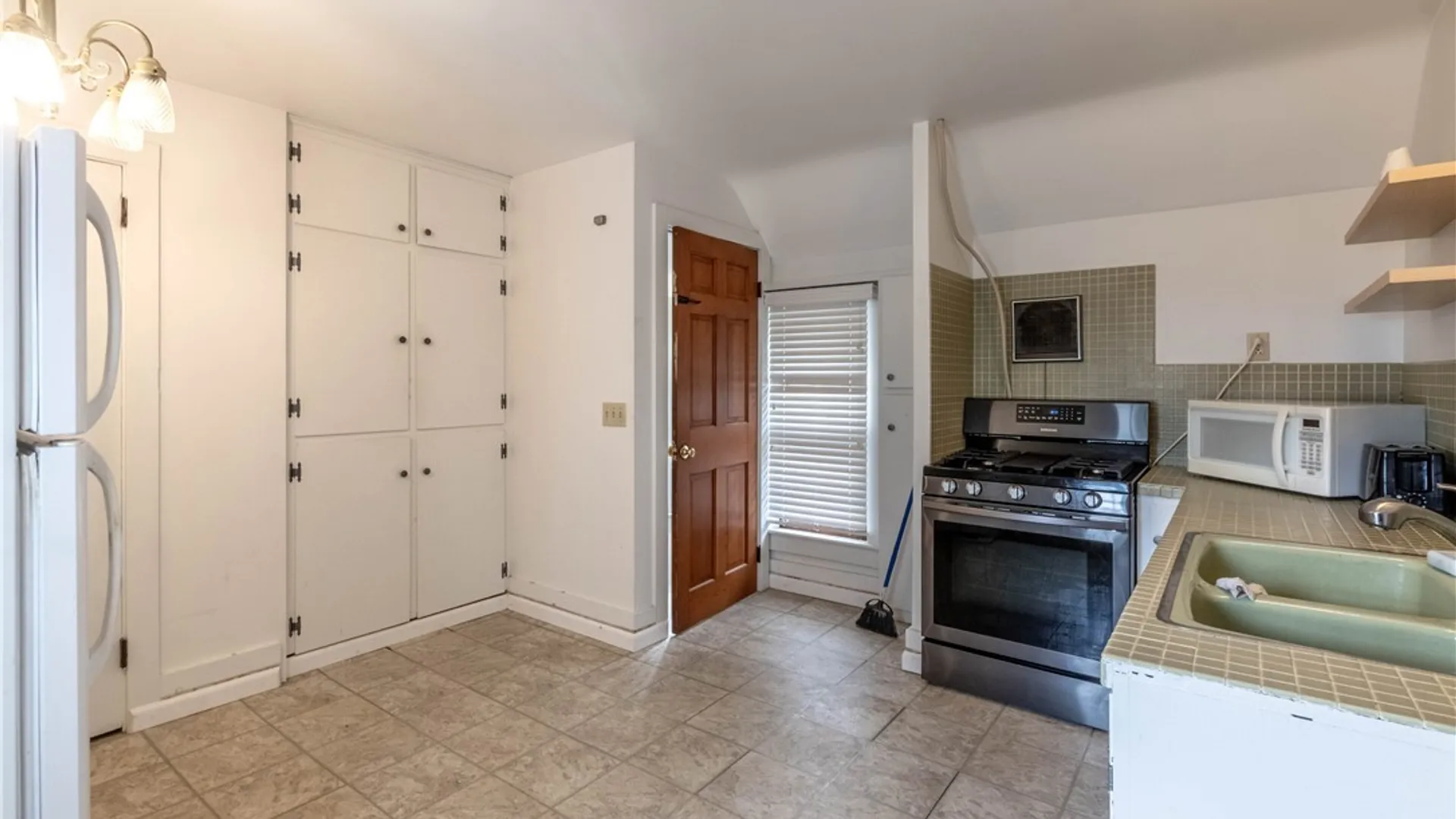 Property at 189 Buffalo Street, Hamburg, NY 14075 34