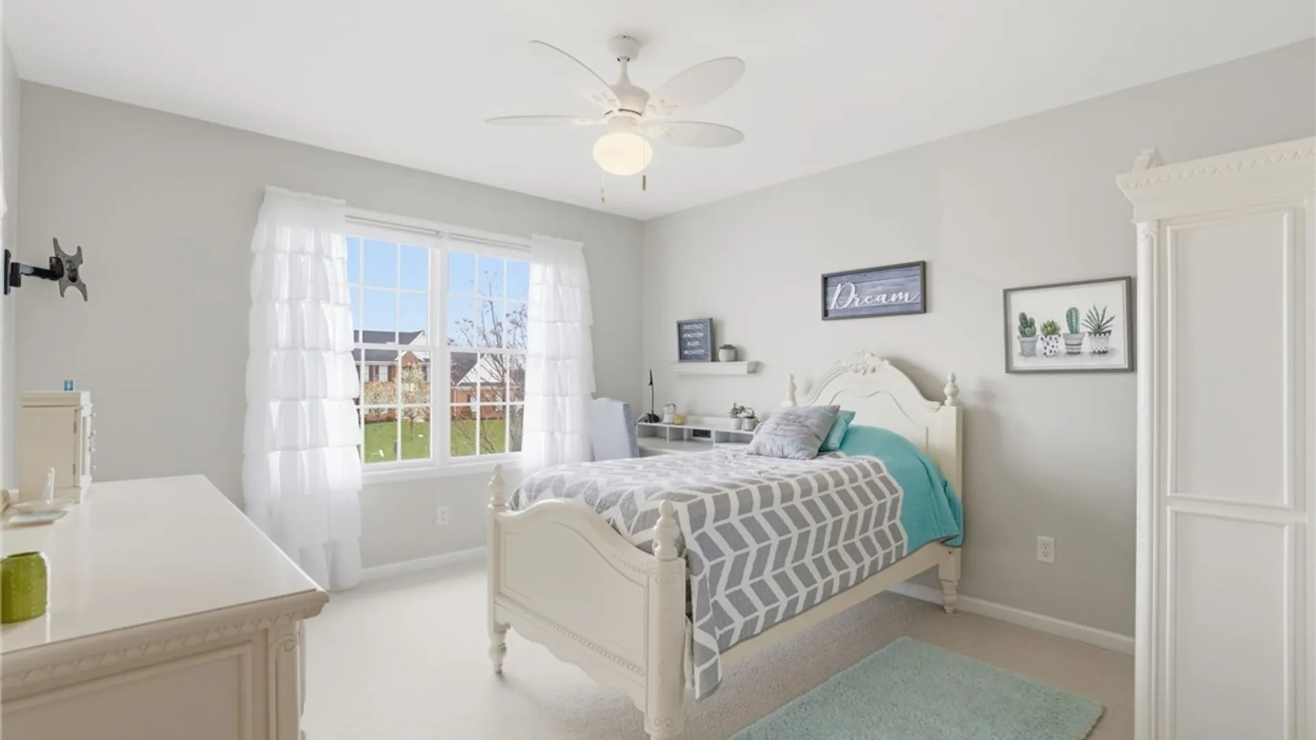 Property at 4613 Brentwood Drive, Clarence, NY 14221 34