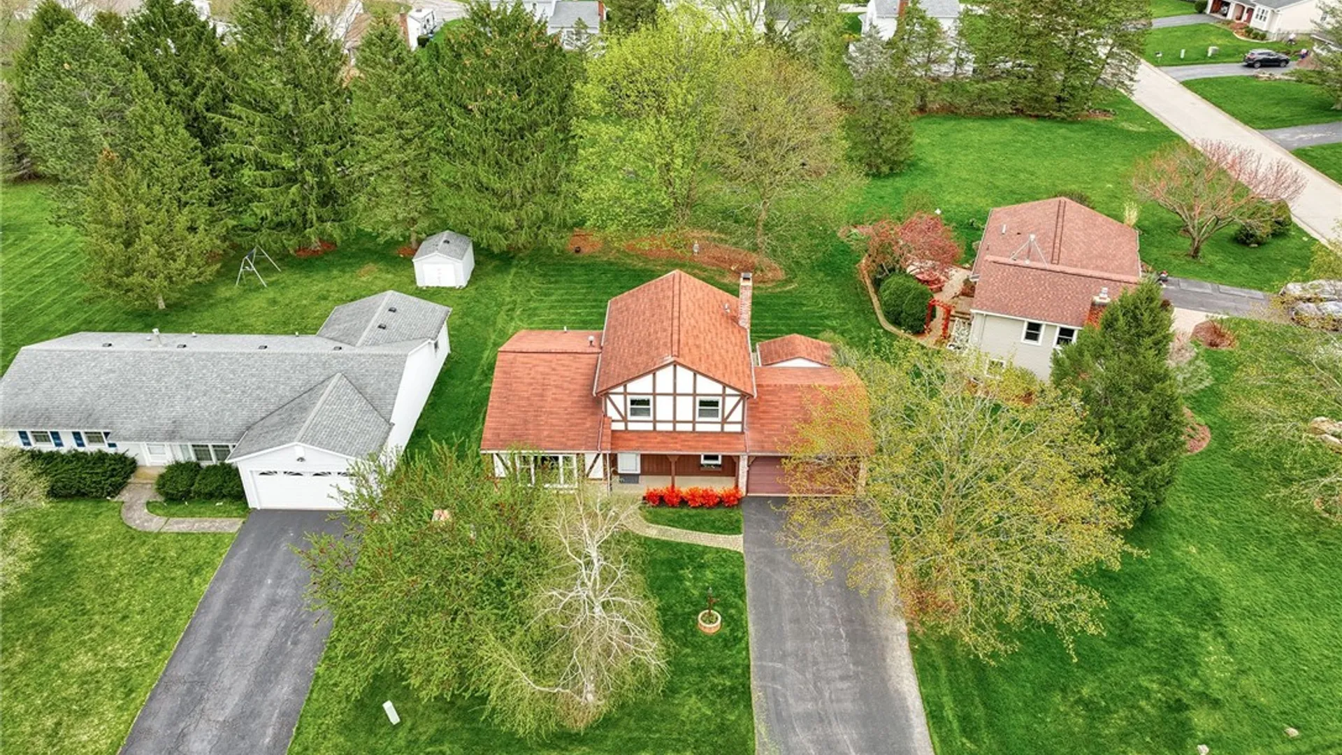 Property at 140 Rodney Lane, Penfield, NY 14625 2