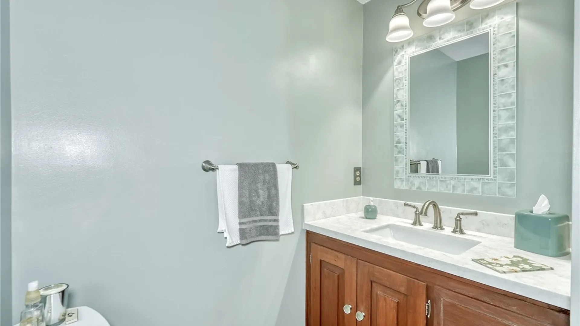 Property at 140 Rodney Lane, Penfield, NY 14625 24