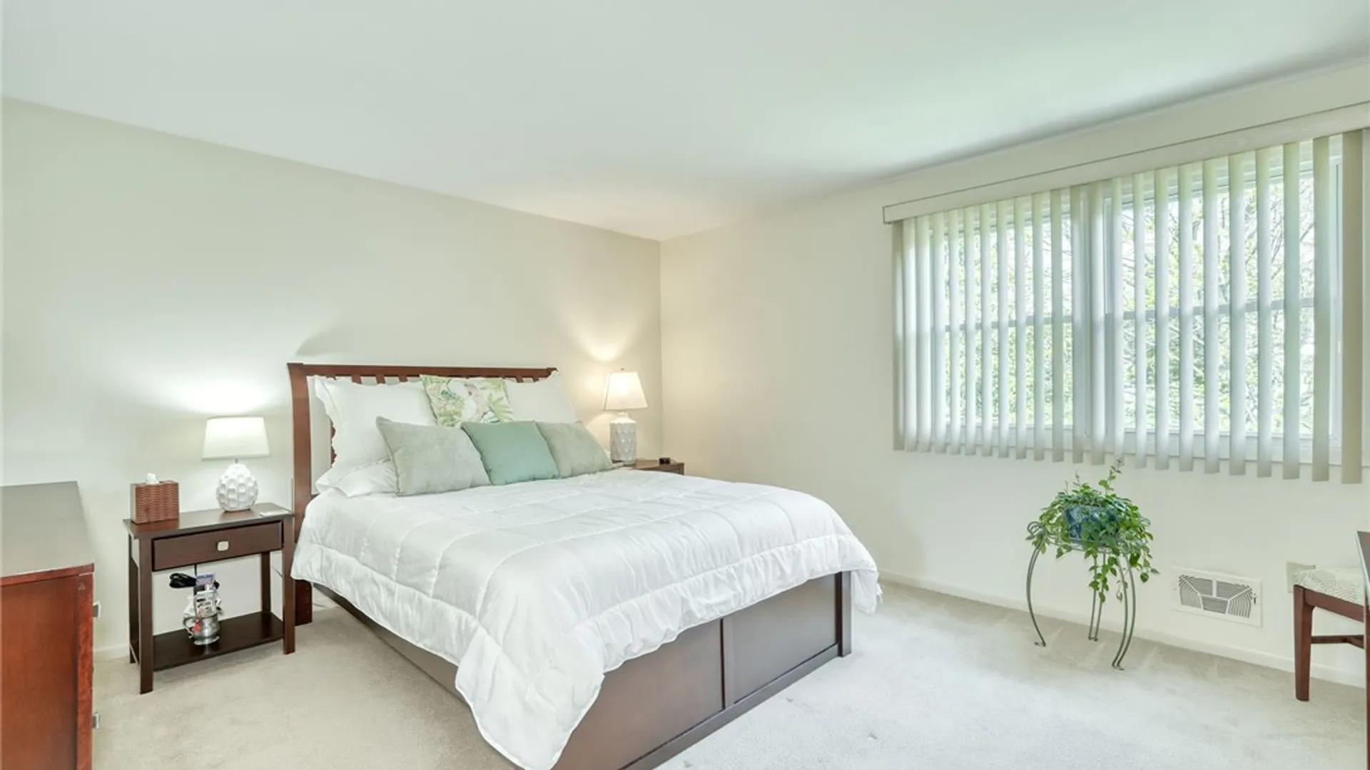 Property at 140 Rodney Lane, Penfield, NY 14625 27