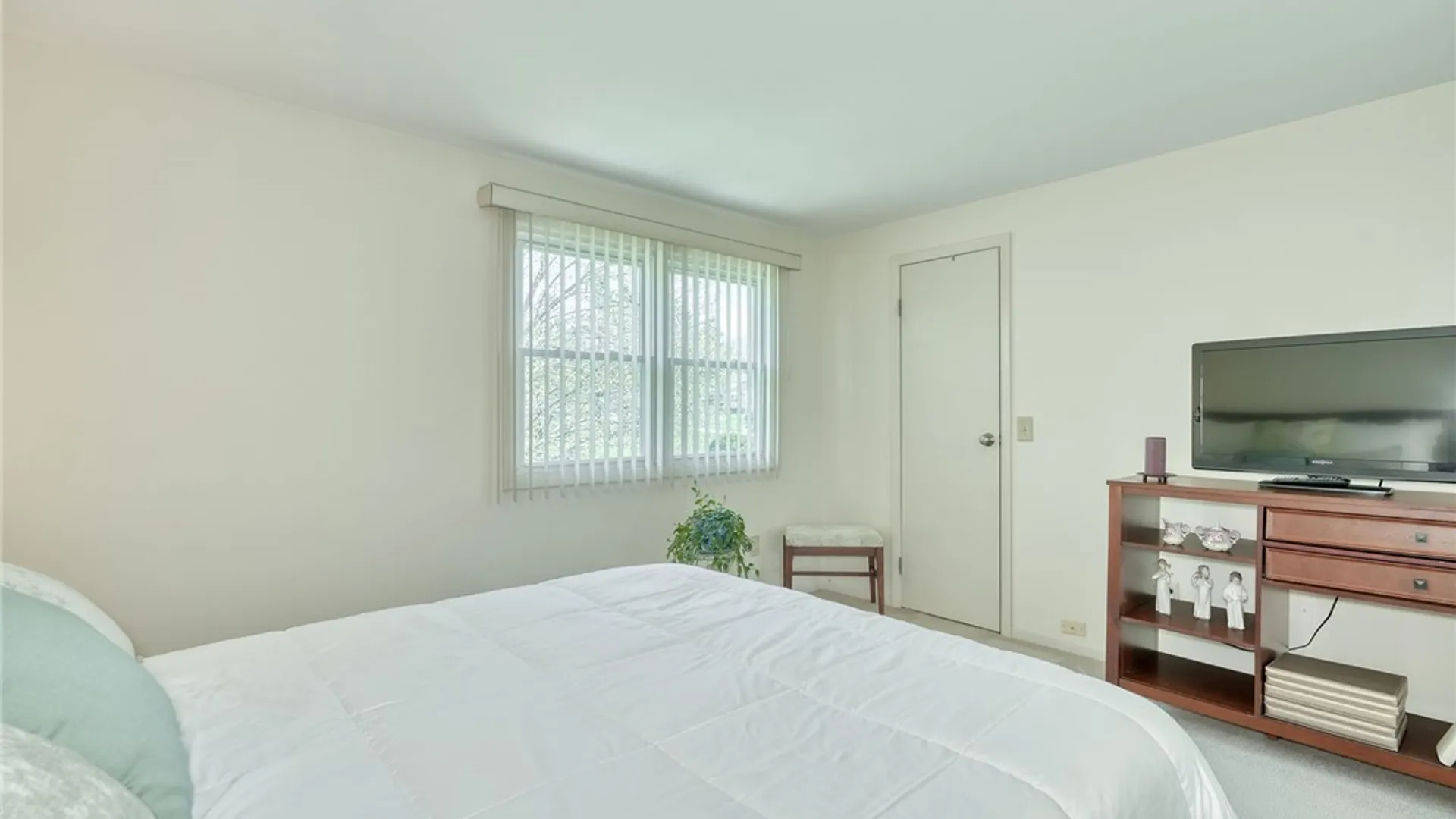 Property at 140 Rodney Lane, Penfield, NY 14625 28