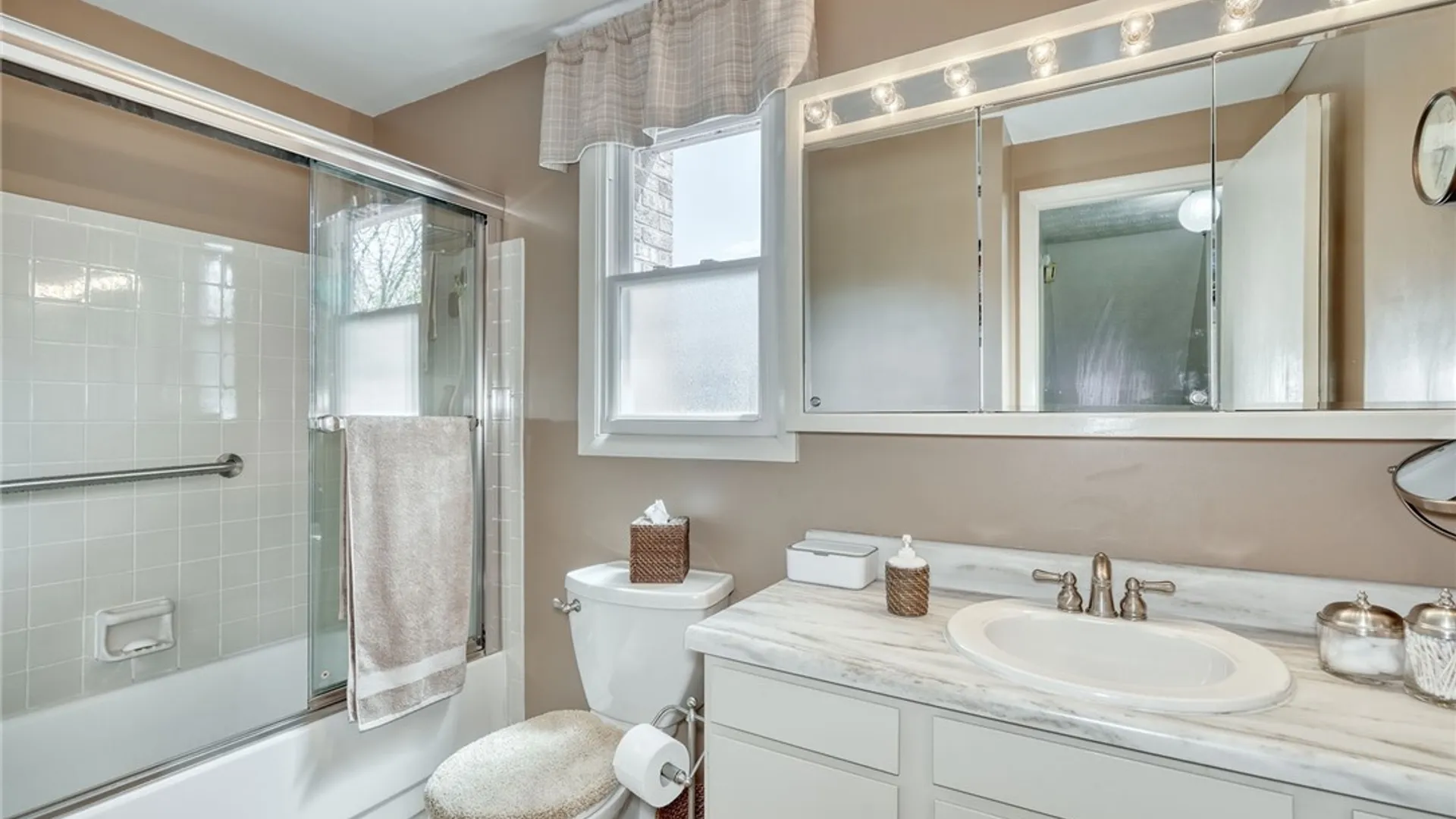 Property at 140 Rodney Lane, Penfield, NY 14625 30