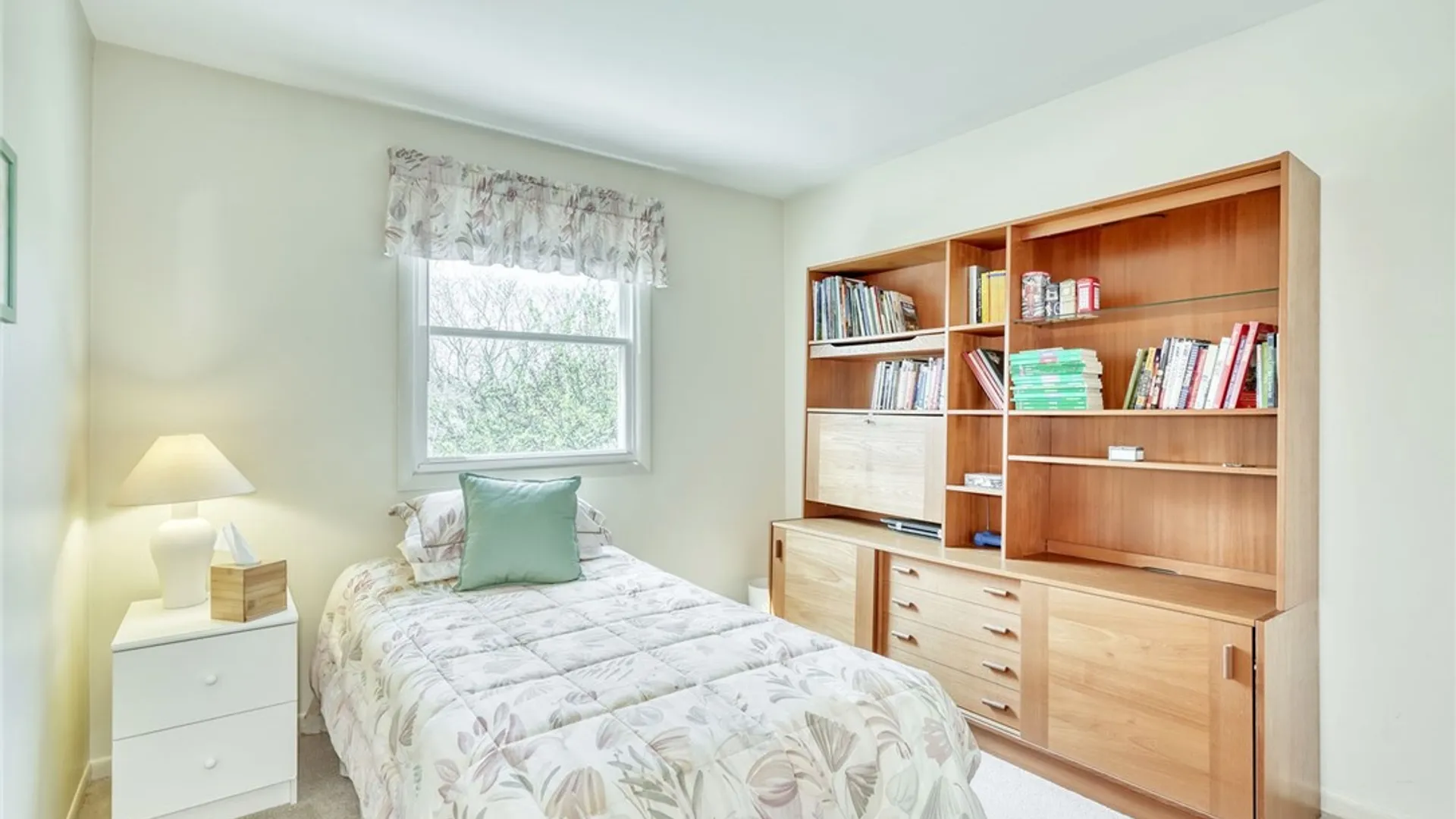 Property at 140 Rodney Lane, Penfield, NY 14625 31