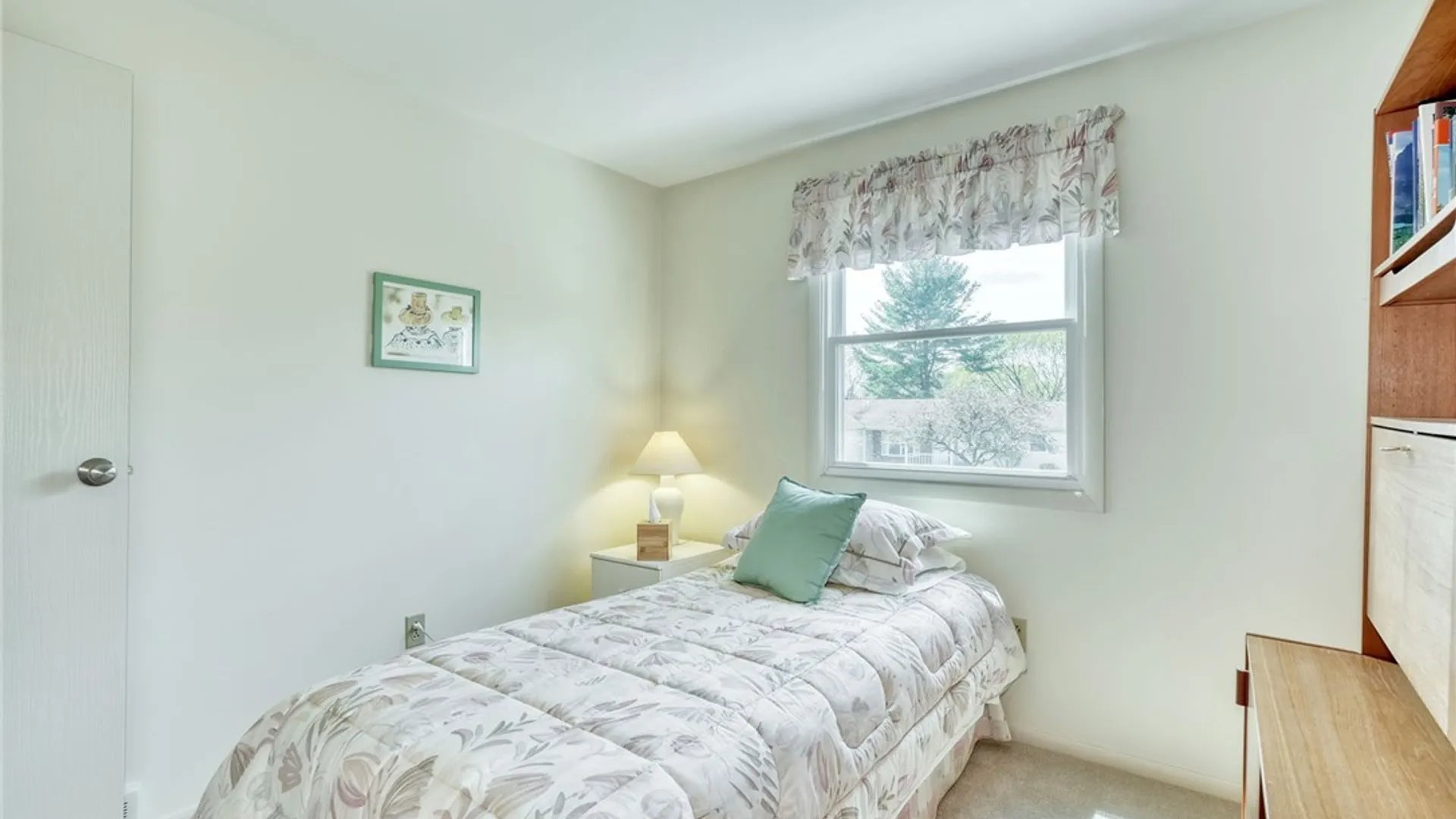 Property at 140 Rodney Lane, Penfield, NY 14625 33