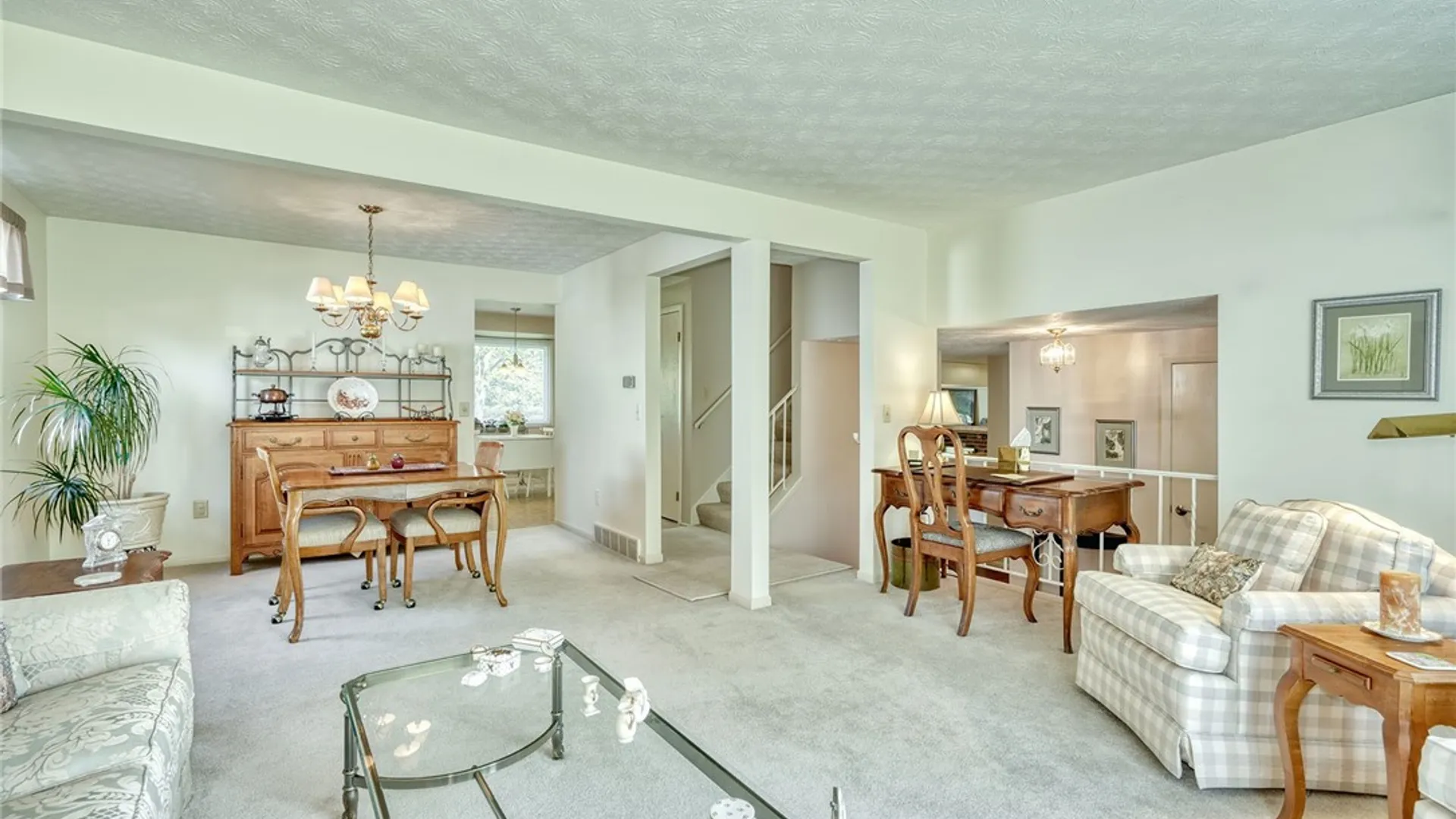 Property at 140 Rodney Lane, Penfield, NY 14625 6