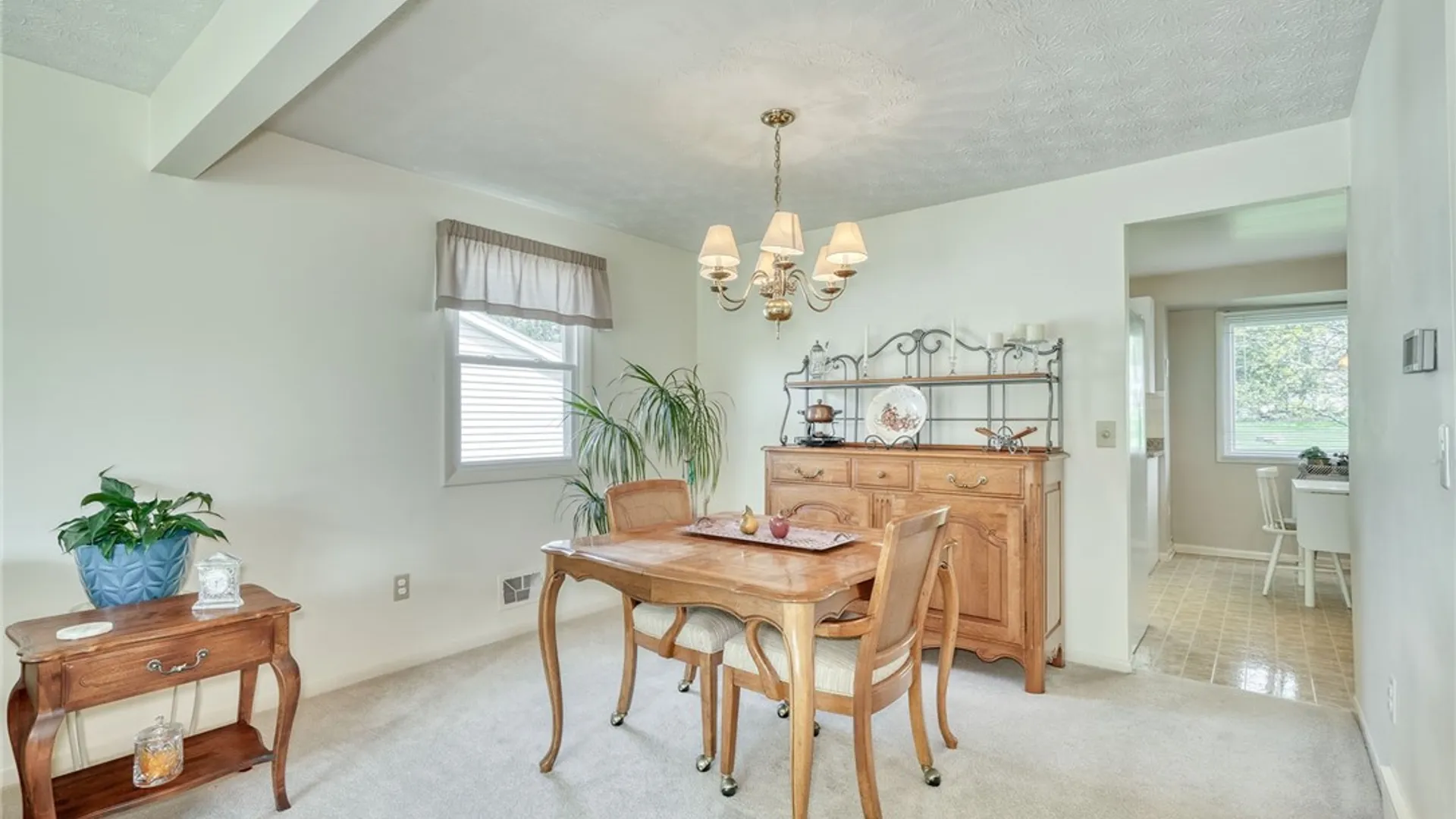 Property at 140 Rodney Lane, Penfield, NY 14625 9