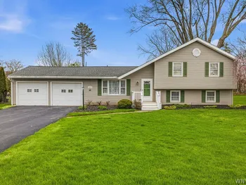 4839 Middleton Drive, Lockport Town, NY 14094