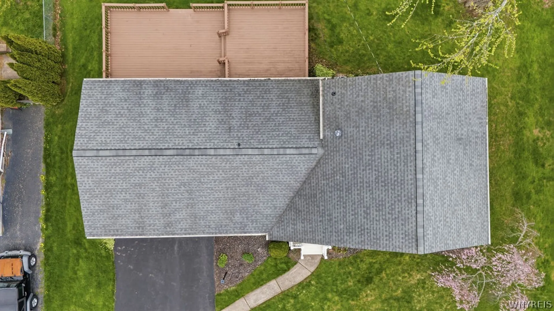 Property at 4839 Middleton Drive, Lockport Town, NY 14094 28