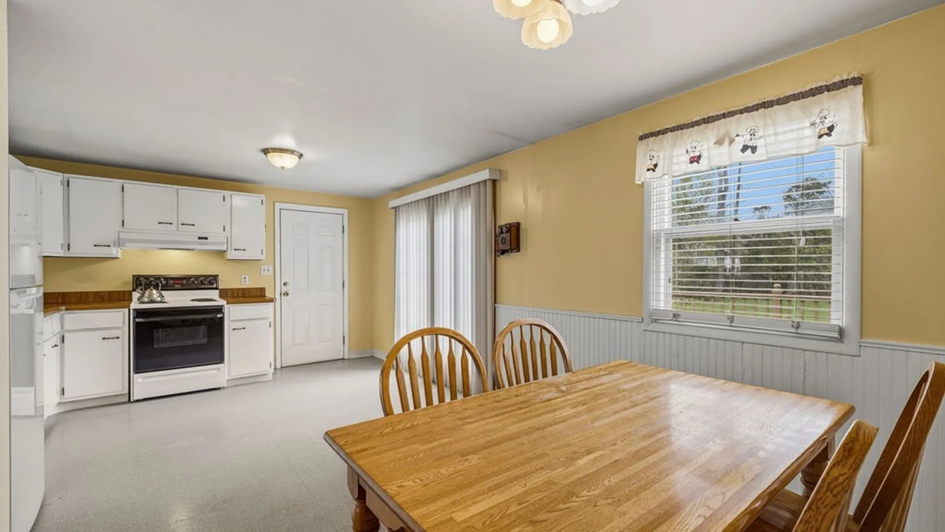 Property at 4839 Middleton Drive, Lockport Town, NY 14094 8